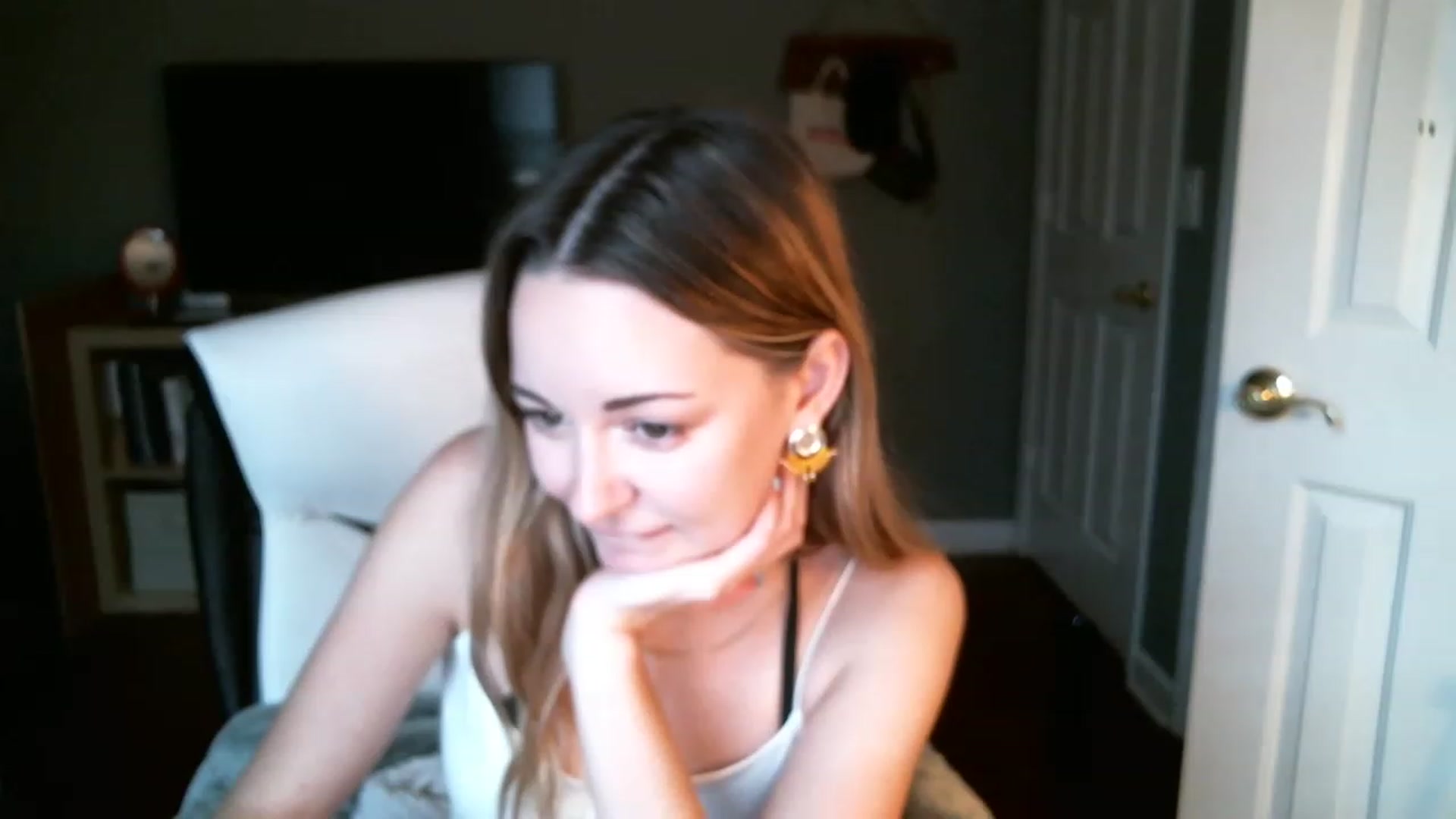 Gallery image thumbnail from JaneRiley_'s myfreecams stream on, 12/29/2022, 20:09 image 7 of 20