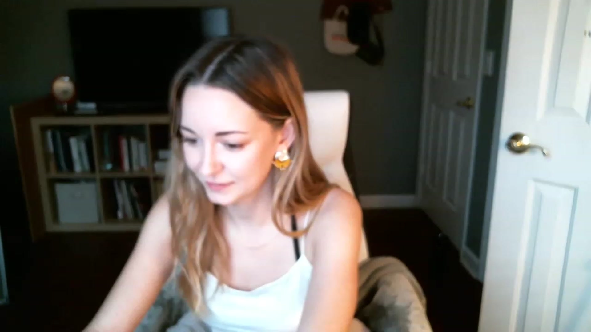 Gallery image thumbnail from JaneRiley_'s myfreecams stream on, 12/29/2022, 20:09 image 18 of 20
