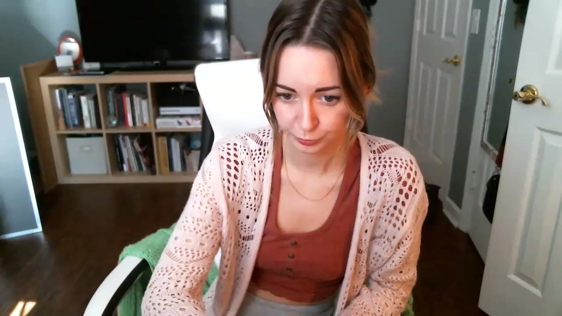 Gallery image thumbnail from JaneRiley_'s myfreecams stream on, 01/05/2023, 19:38 image 7 of 20
