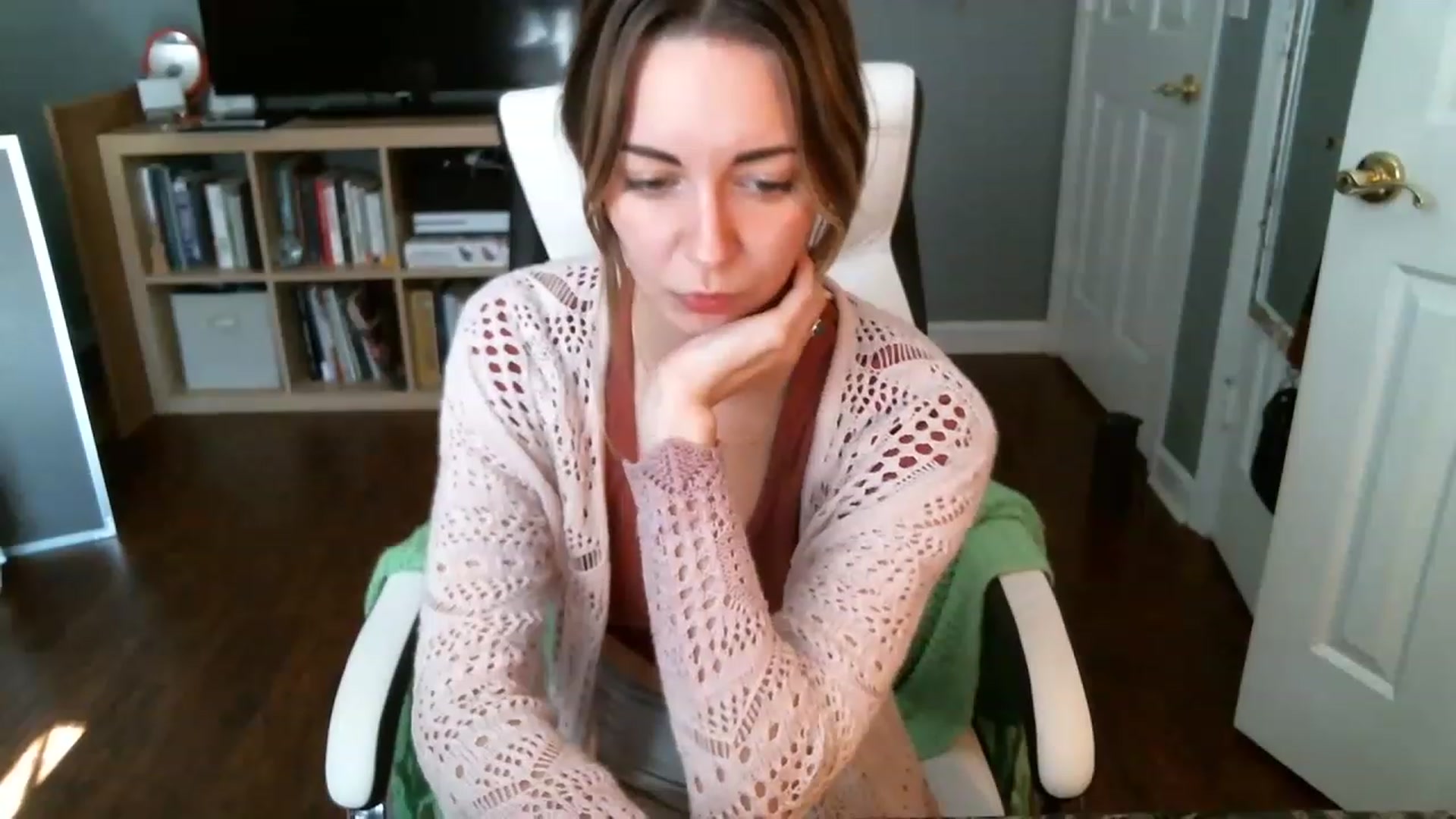 Gallery image thumbnail from JaneRiley_'s myfreecams stream on, 01/05/2023, 19:38 image 4 of 20