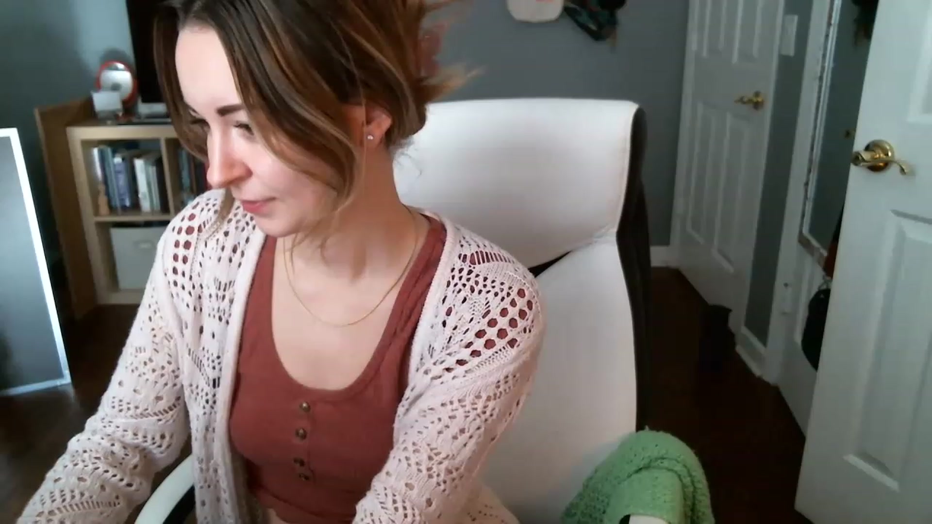 Gallery image thumbnail from JaneRiley_'s myfreecams stream on, 01/05/2023, 19:38 image 14 of 20
