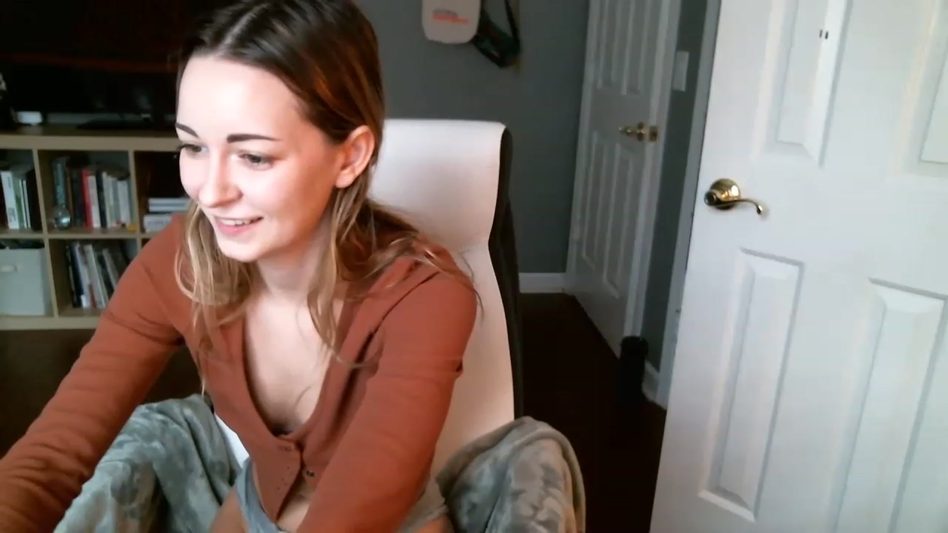 Gallery image thumbnail from JaneRiley_'s myfreecams stream on, 01/12/2023, 17:24 image 14 of 20