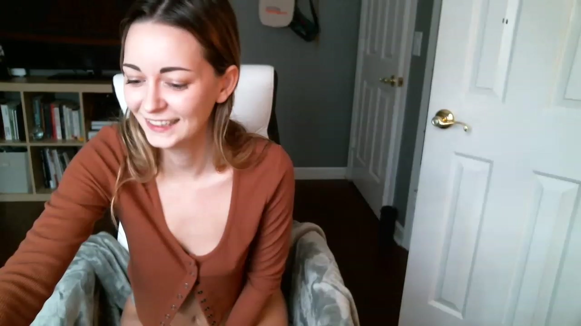 Gallery image thumbnail from JaneRiley_'s myfreecams stream on, 01/12/2023, 17:24 image 5 of 20