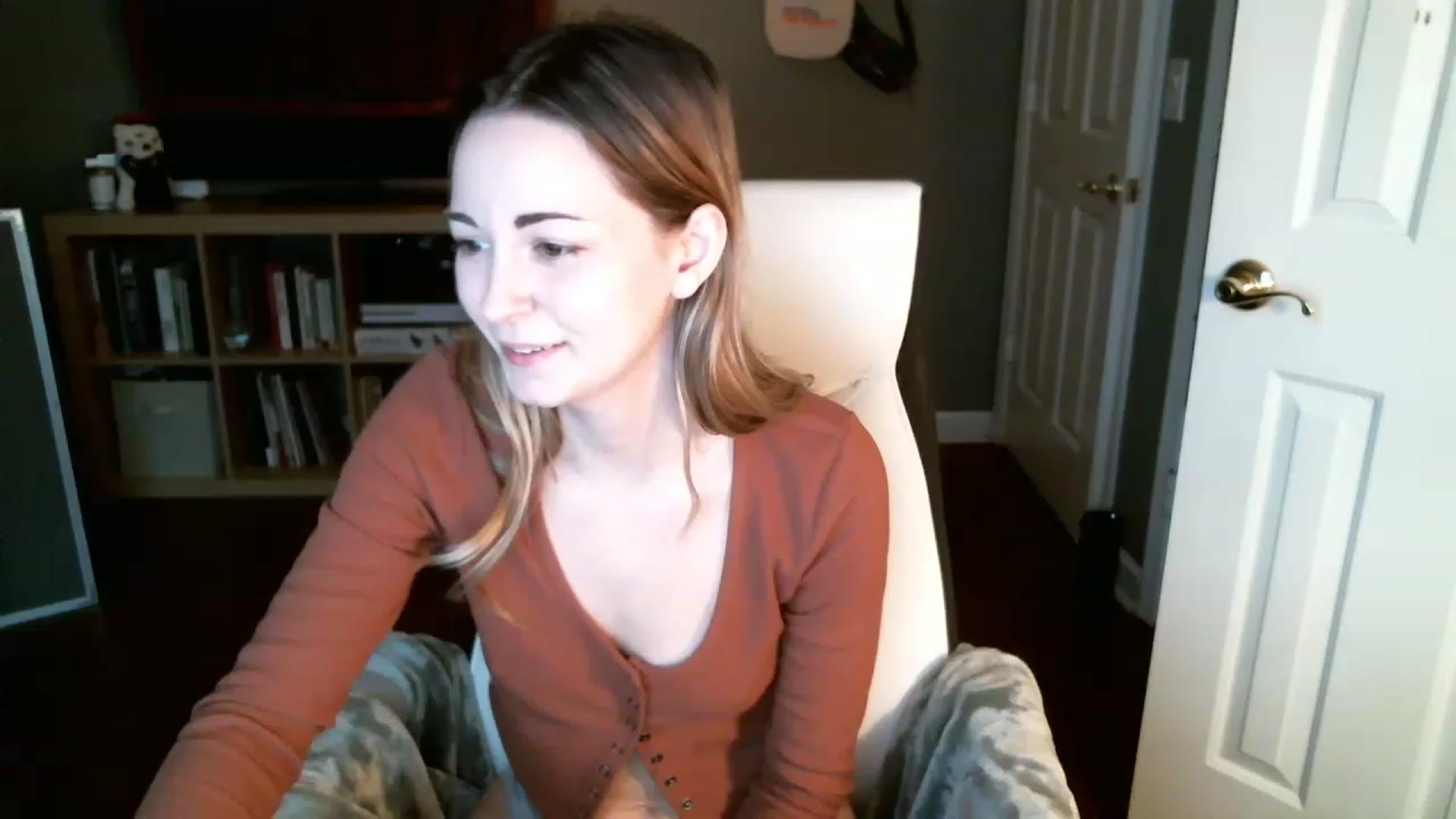 Gallery image thumbnail from JaneRiley_'s myfreecams stream on, 01/12/2023, 19:42 image 20 of 20