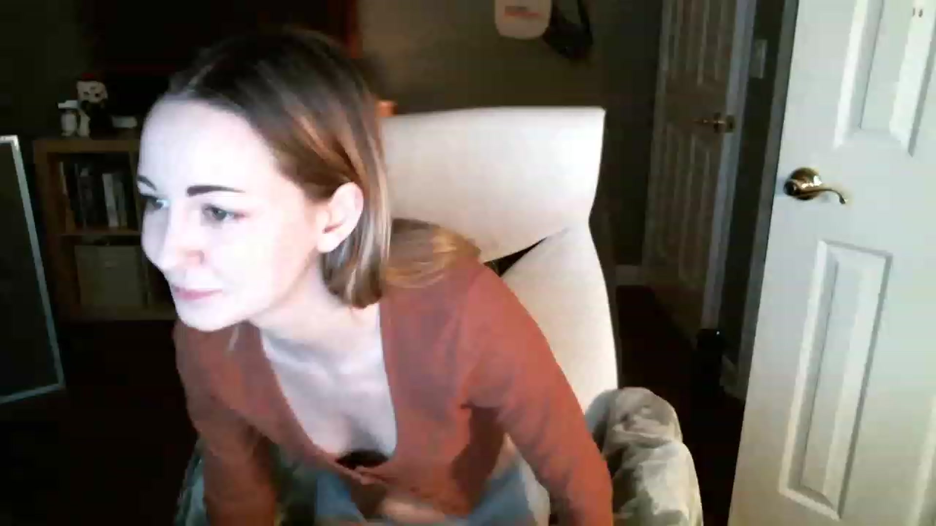 Gallery image thumbnail from JaneRiley_'s myfreecams stream on, 01/12/2023, 19:42 image 1 of 20