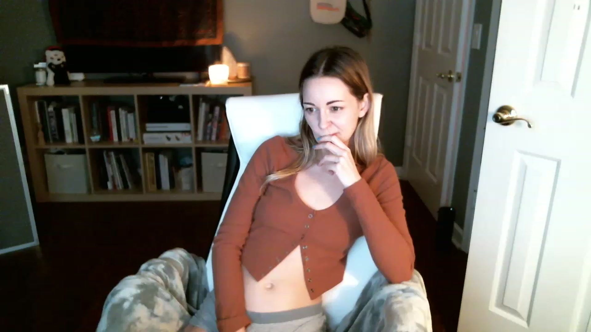 Gallery image thumbnail from JaneRiley_'s myfreecams stream on, 01/12/2023, 19:42 image 9 of 20