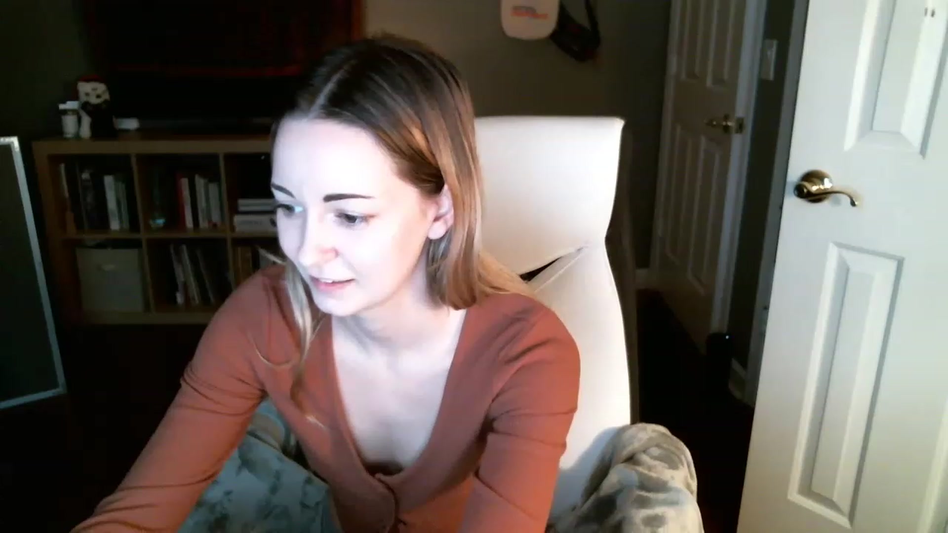 Gallery image thumbnail from JaneRiley_'s myfreecams stream on, 01/12/2023, 19:42 image 3 of 20