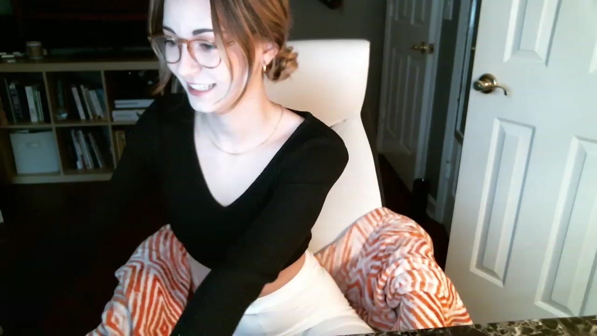 Gallery image thumbnail from JaneRiley_'s myfreecams stream on, 01/18/2023, 18:11 image 20 of 20