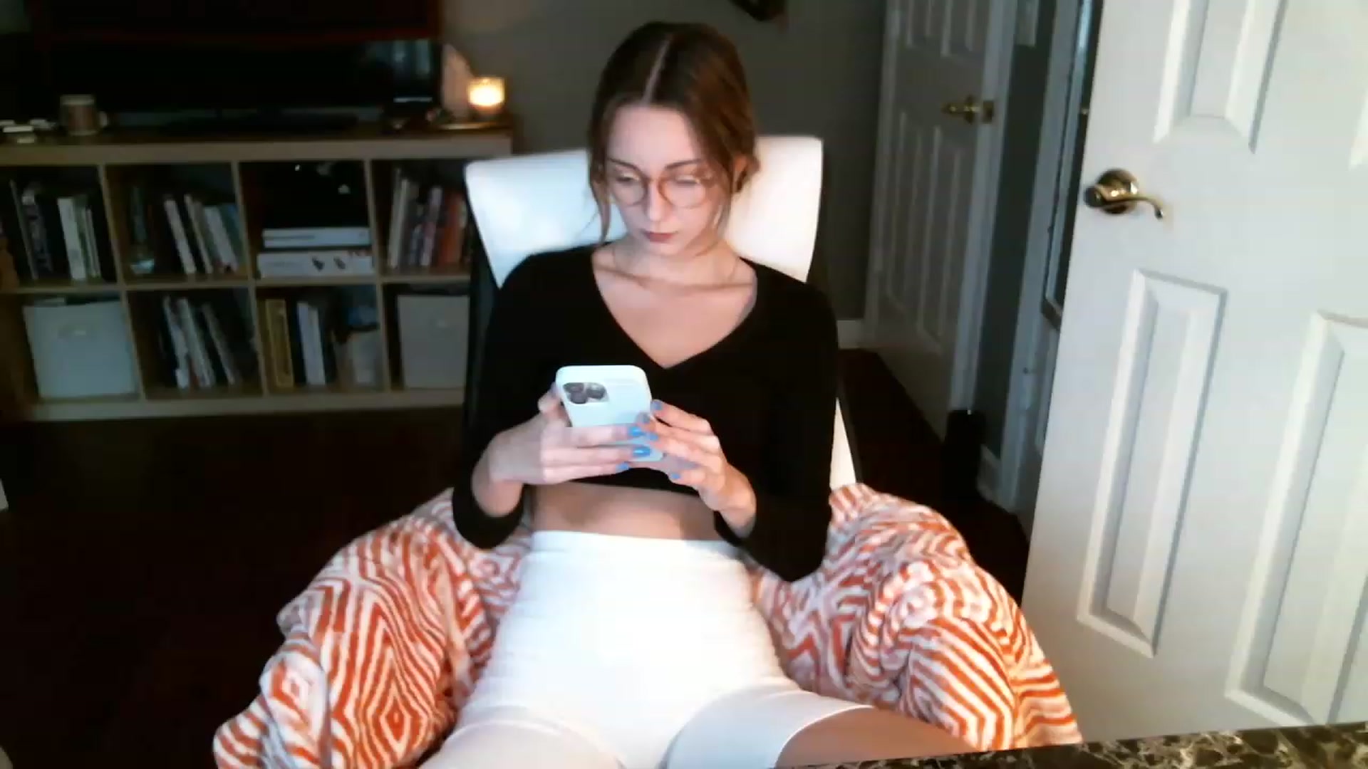 Gallery image thumbnail from JaneRiley_'s myfreecams stream on, 01/18/2023, 18:11 image 18 of 20