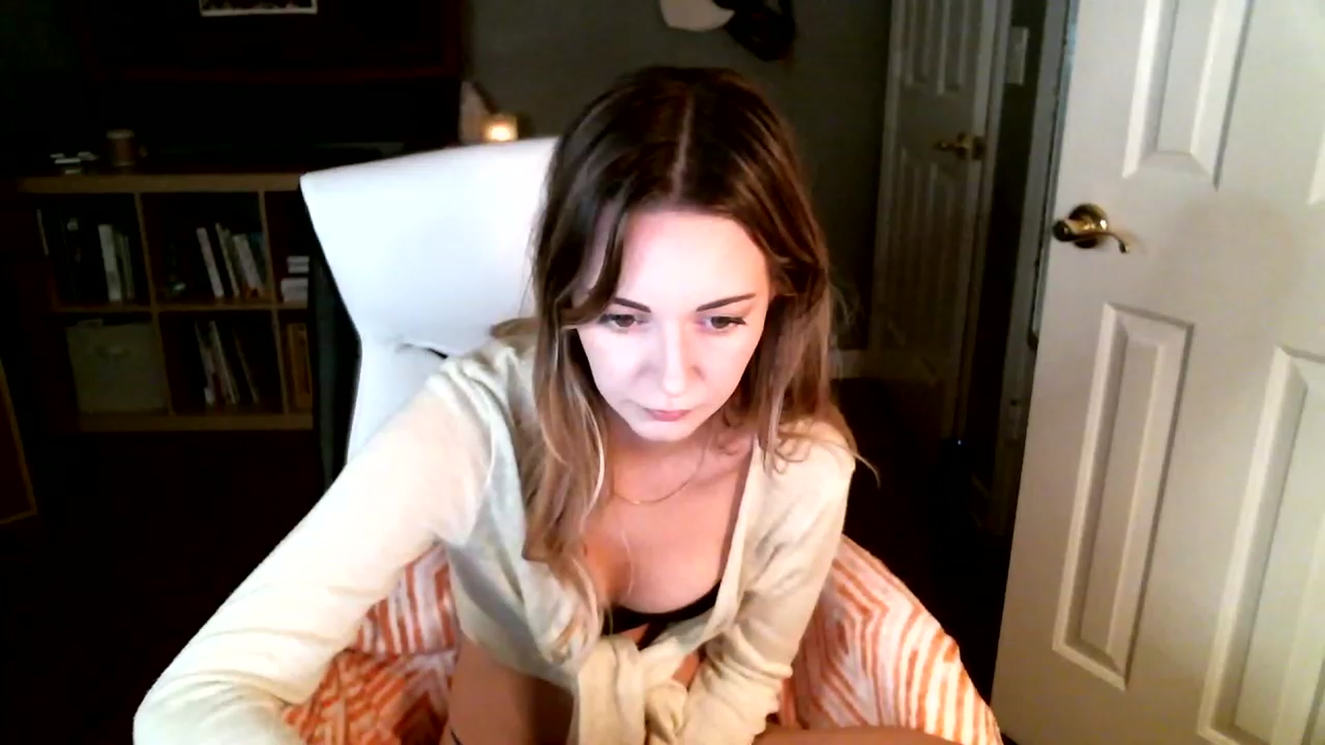 Gallery image thumbnail from JaneRiley_'s myfreecams stream on, 01/18/2023, 23:09 image 20 of 20