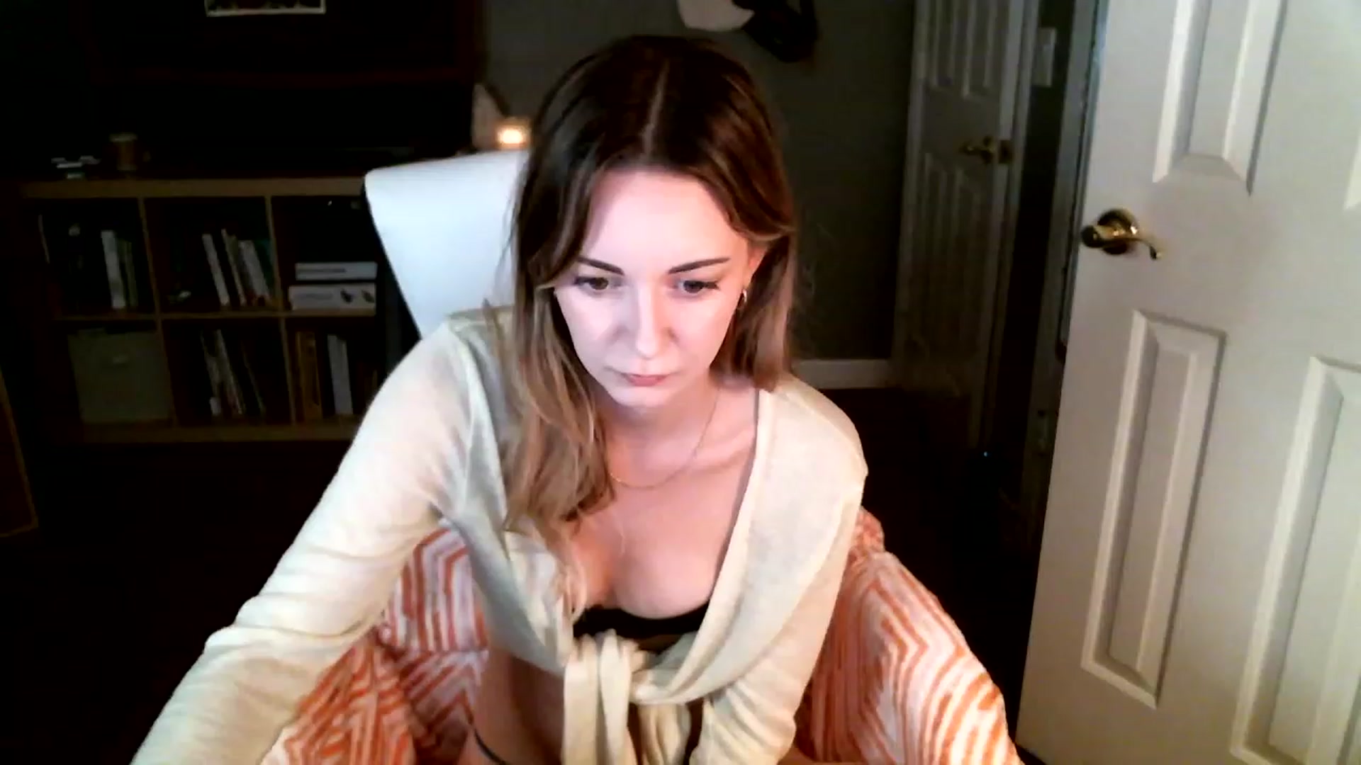 Gallery image thumbnail from JaneRiley_'s myfreecams stream on, 01/18/2023, 23:09 image 9 of 20