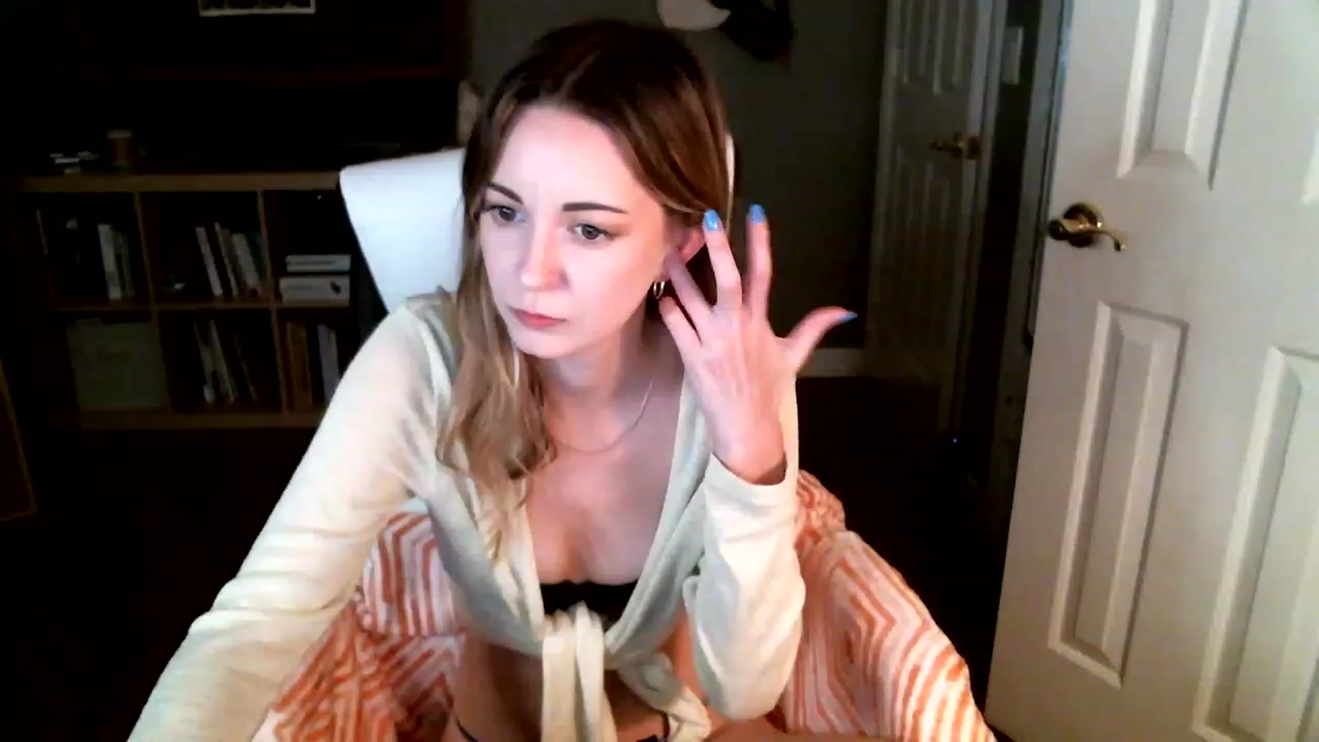 Gallery image thumbnail from JaneRiley_'s myfreecams stream on, 01/18/2023, 23:09 image 8 of 20