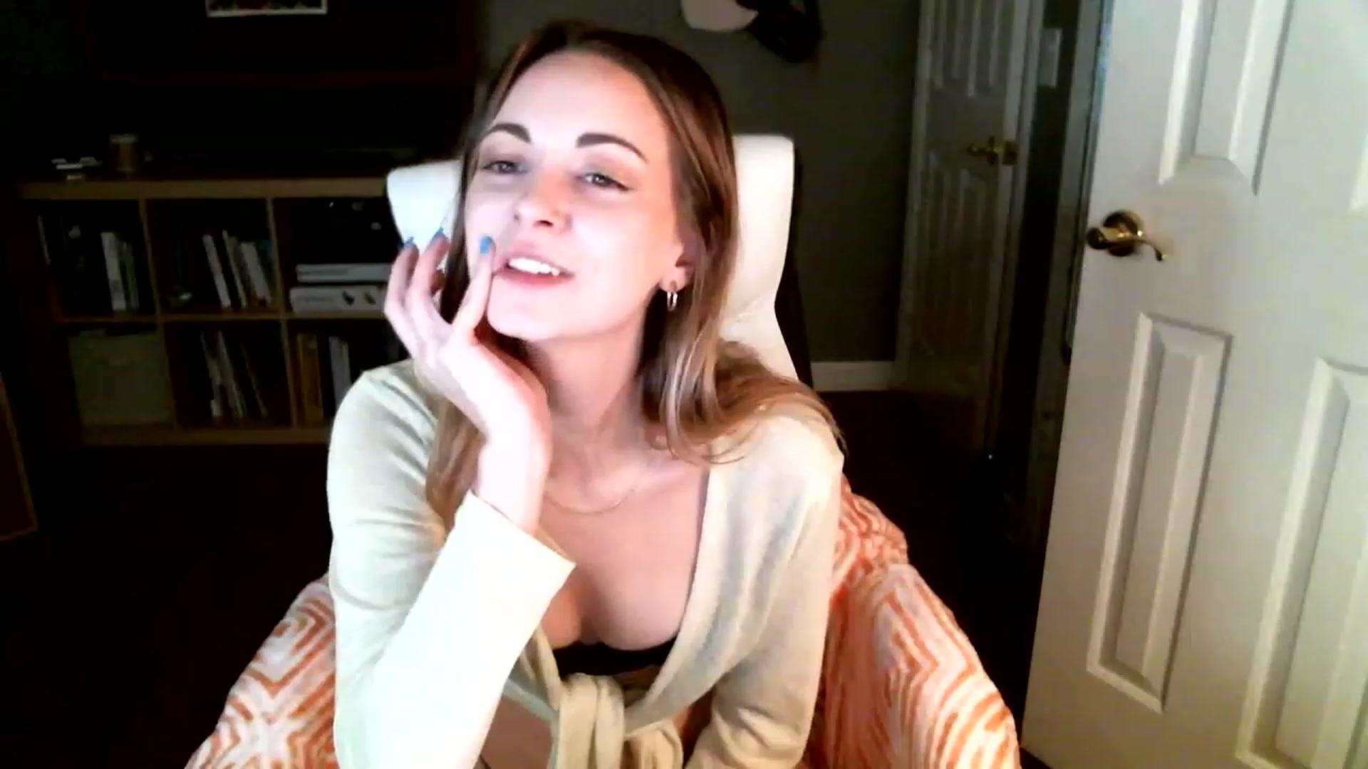 Gallery image thumbnail from JaneRiley_'s myfreecams stream on, 01/18/2023, 23:09 image 16 of 20