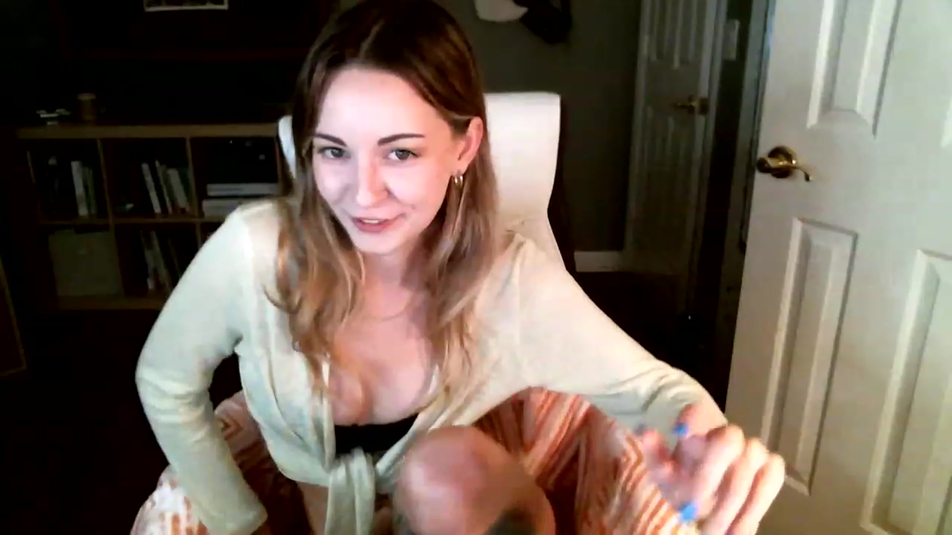 Gallery image thumbnail from JaneRiley_'s myfreecams stream on, 01/18/2023, 23:09 image 5 of 20