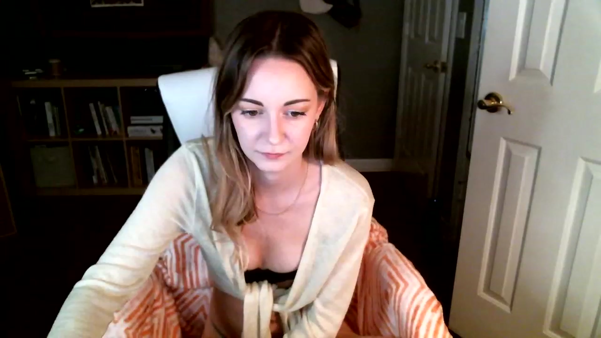 Gallery image thumbnail from JaneRiley_'s myfreecams stream on, 01/18/2023, 23:09 image 7 of 20