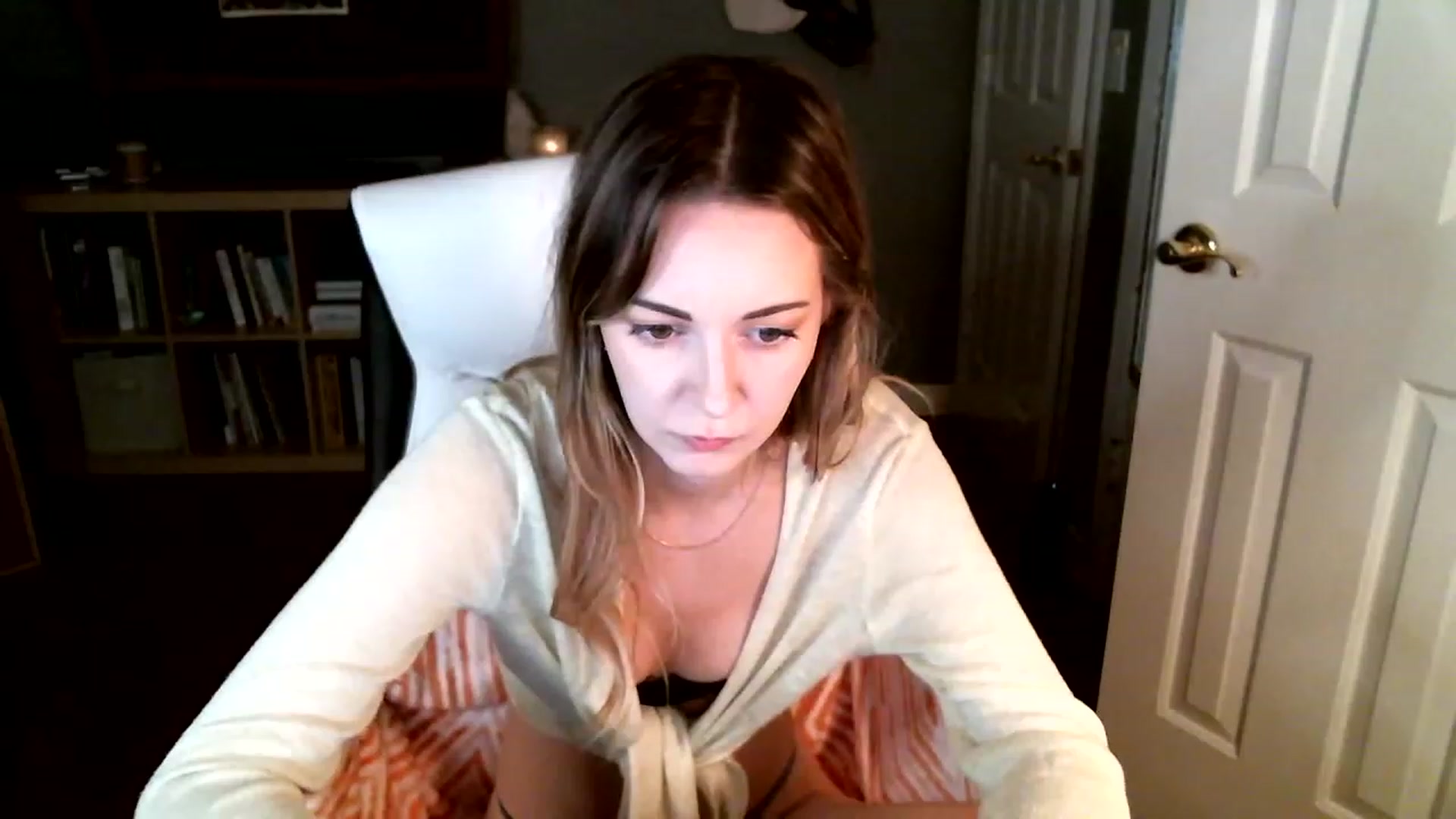 Gallery image thumbnail from JaneRiley_'s myfreecams stream on, 01/18/2023, 23:09 image 14 of 20