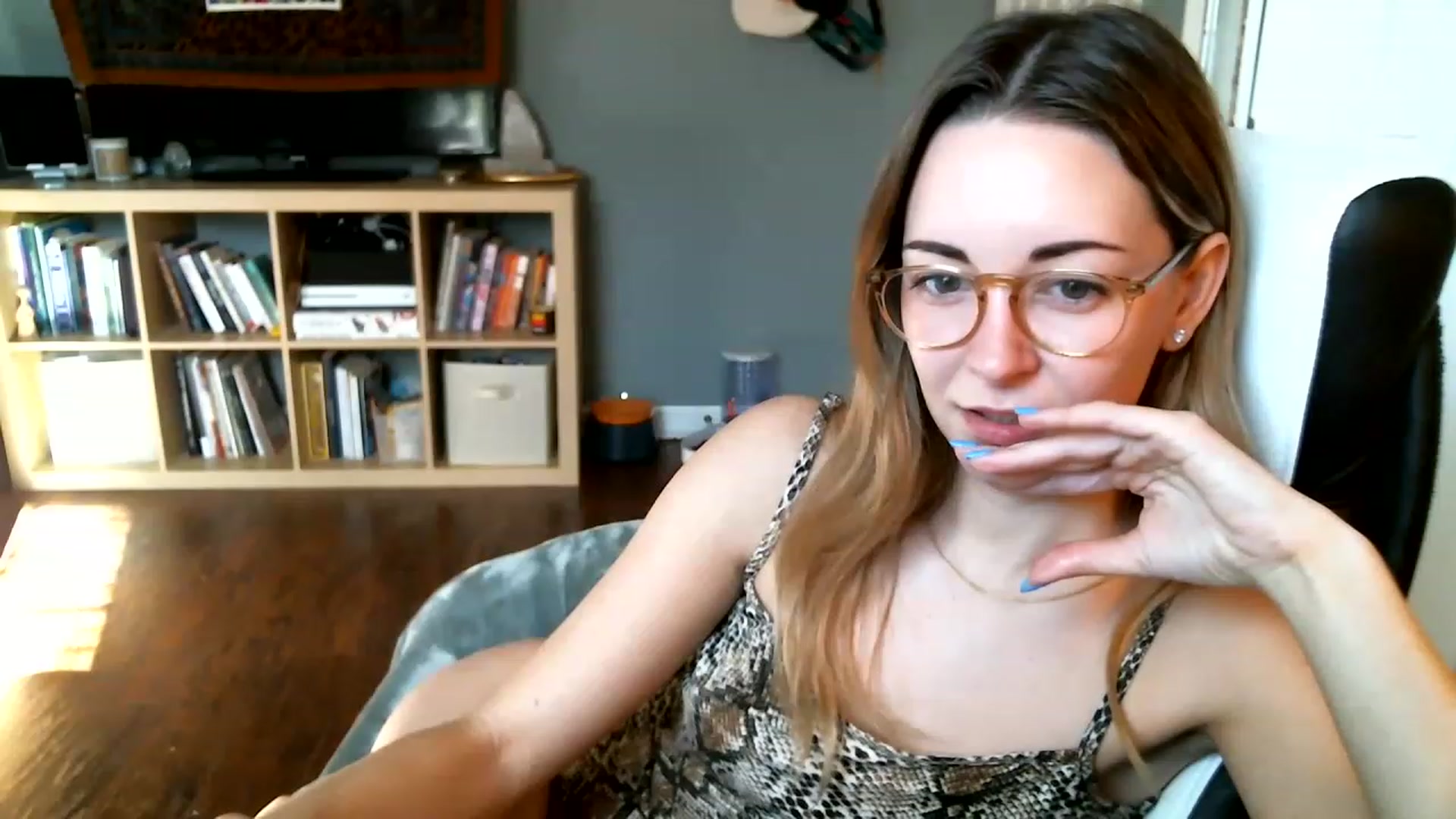 Gallery image thumbnail from JaneRiley_'s myfreecams stream on, 01/19/2023, 19:45 image 13 of 20