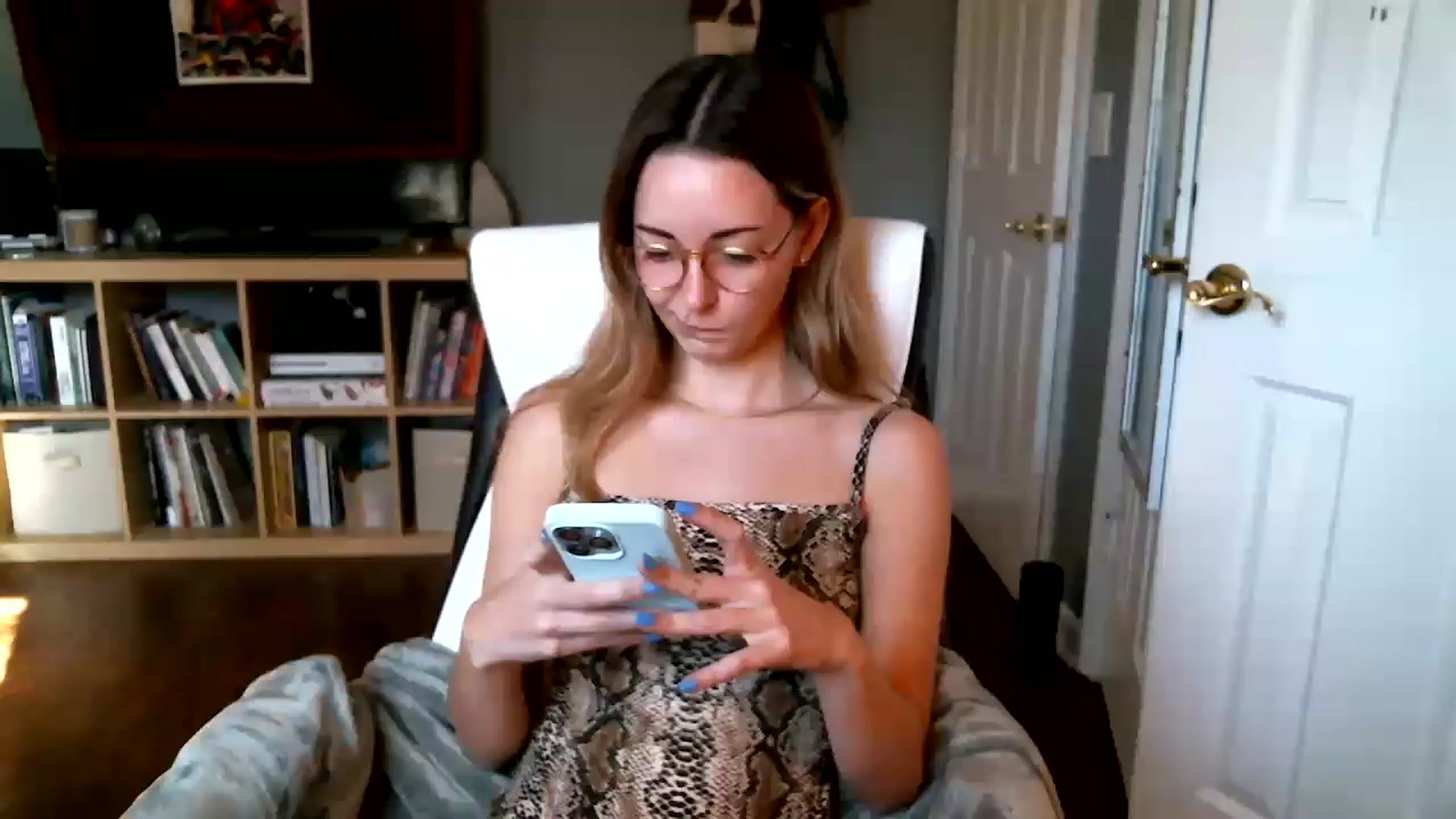 Gallery image thumbnail from JaneRiley_'s myfreecams stream on, 01/19/2023, 19:45 image 10 of 20