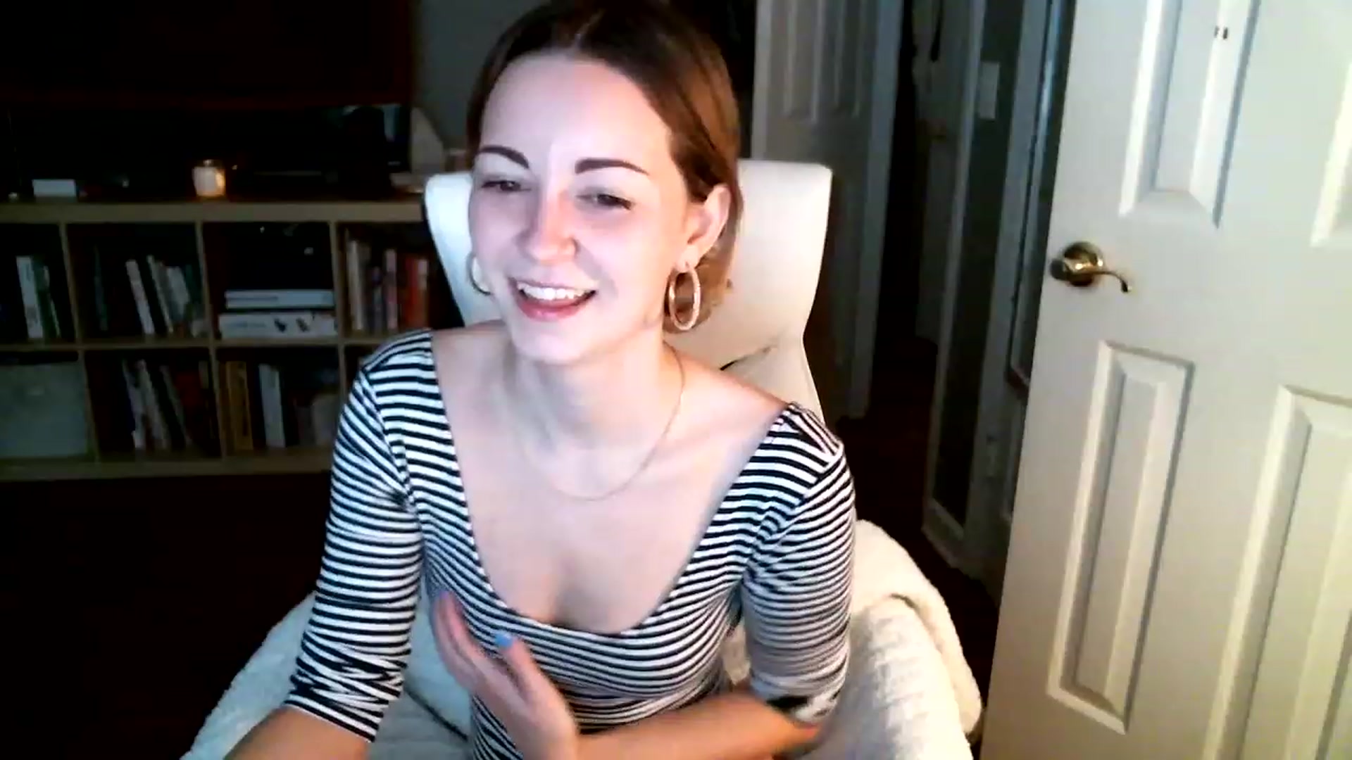 Gallery image thumbnail from JaneRiley_'s myfreecams stream on, 01/25/2023, 18:25 image 13 of 20