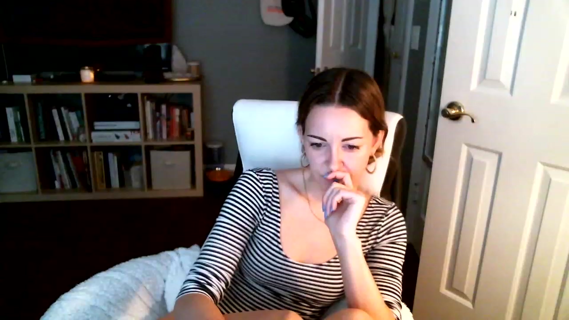 Gallery image thumbnail from JaneRiley_'s myfreecams stream on, 01/25/2023, 18:25 image 18 of 20