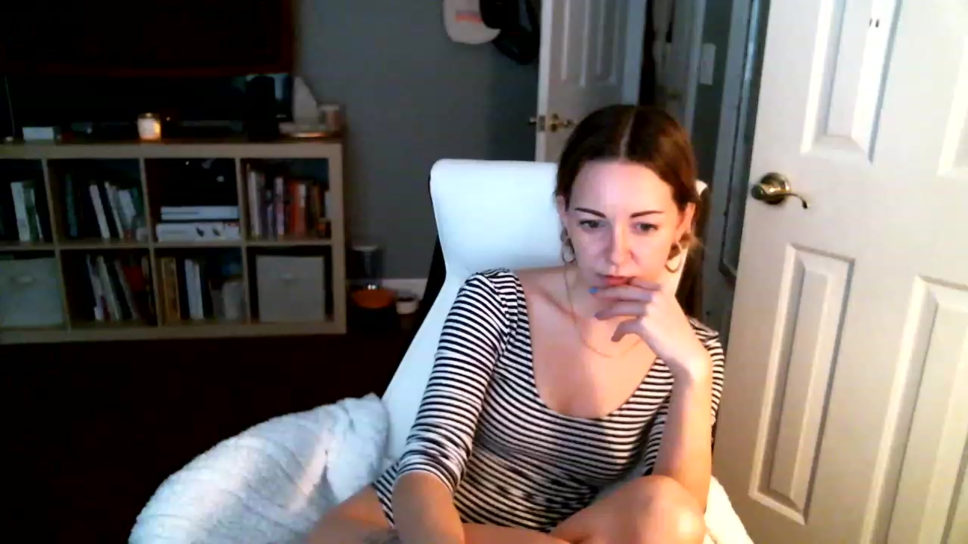 Gallery image thumbnail from JaneRiley_'s myfreecams stream on, 01/25/2023, 18:25 image 17 of 20