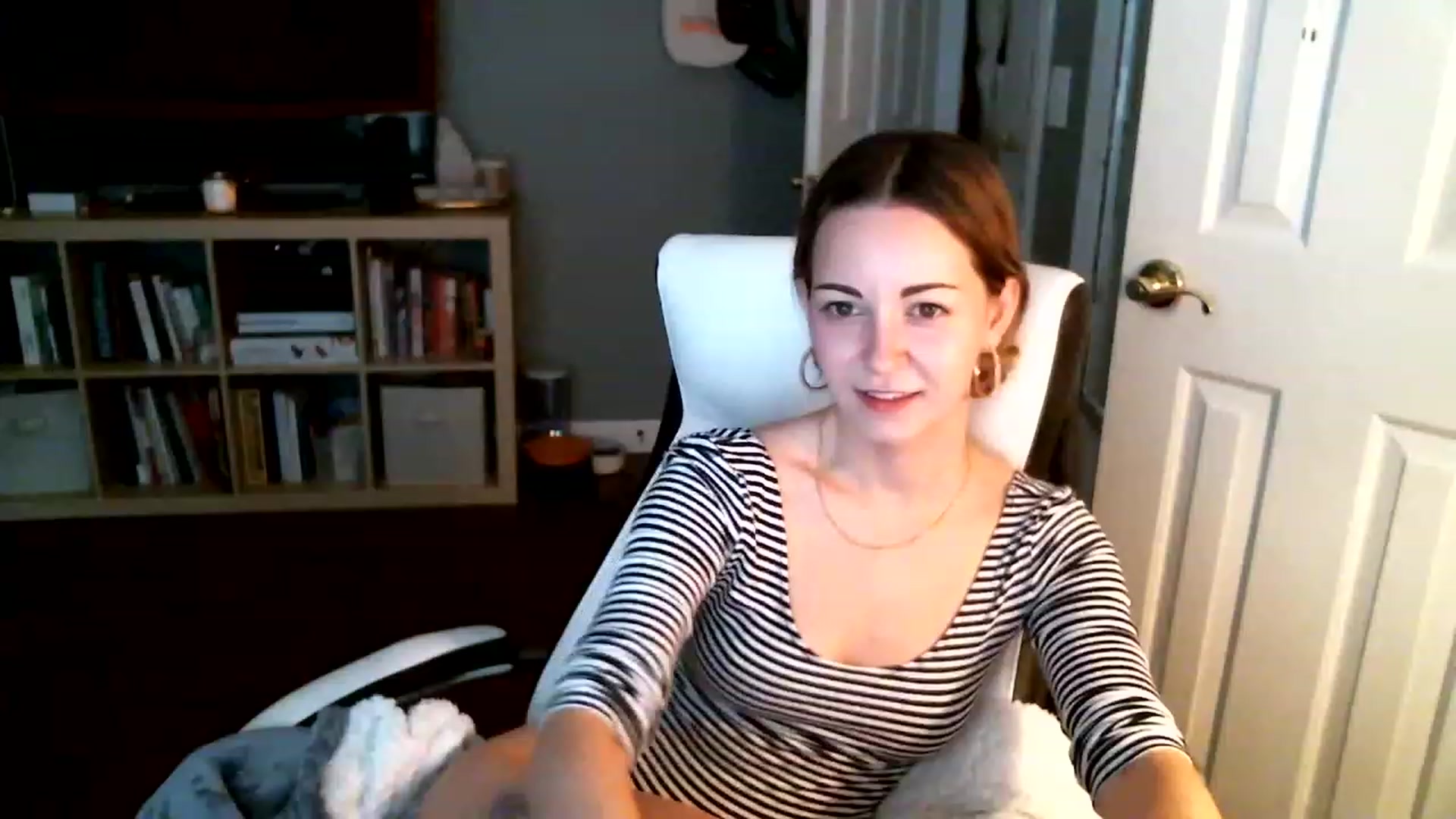 Gallery image thumbnail from JaneRiley_'s myfreecams stream on, 01/25/2023, 18:25 image 9 of 20