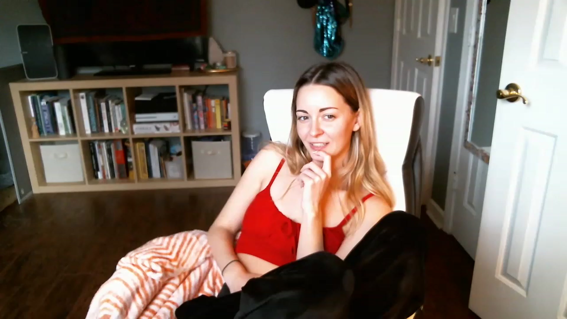 Gallery image thumbnail from JaneRiley_'s myfreecams stream on, 02/15/2023, 21:21 image 19 of 20