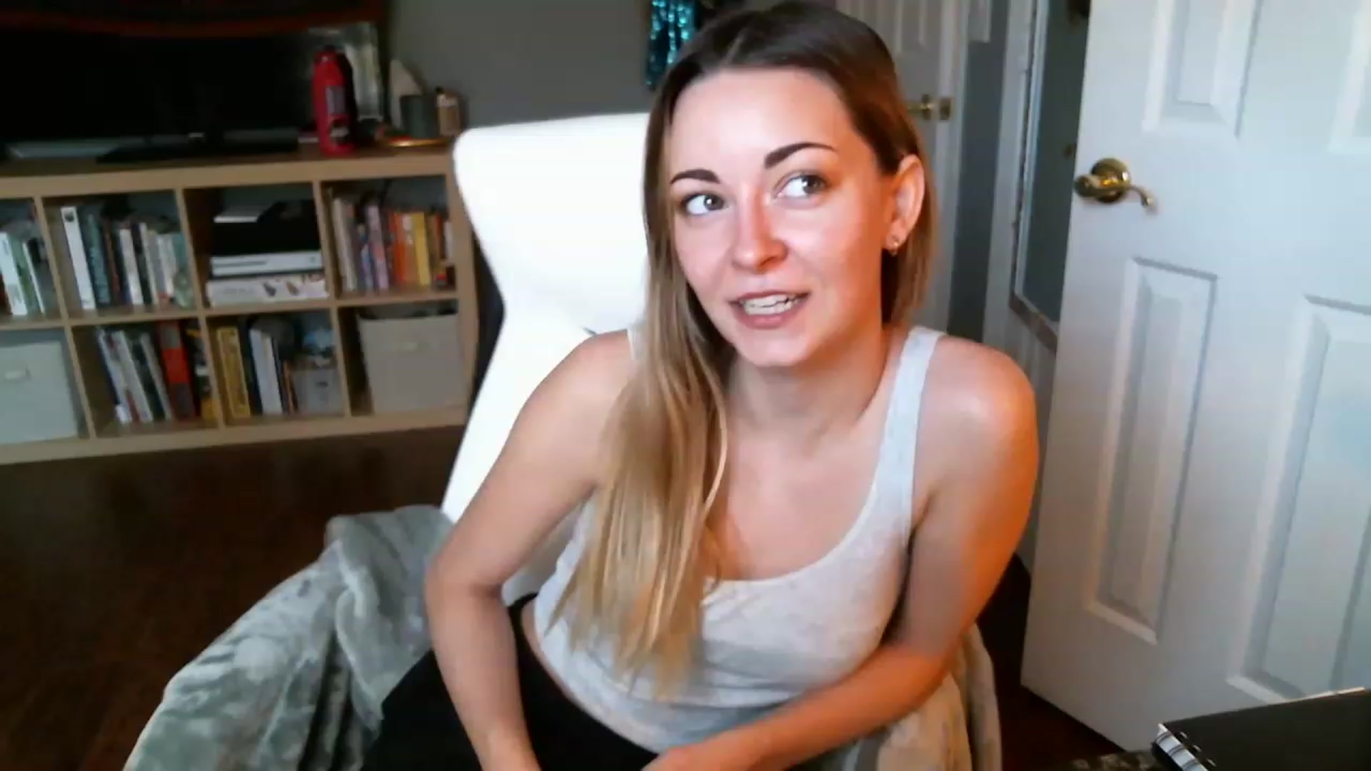 Gallery image thumbnail from JaneRiley_'s myfreecams stream on, 02/28/2023, 19:14 image 3 of 20