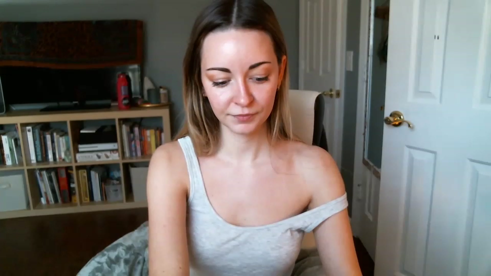 Gallery image thumbnail from JaneRiley_'s myfreecams stream on, 02/28/2023, 19:14 image 19 of 20