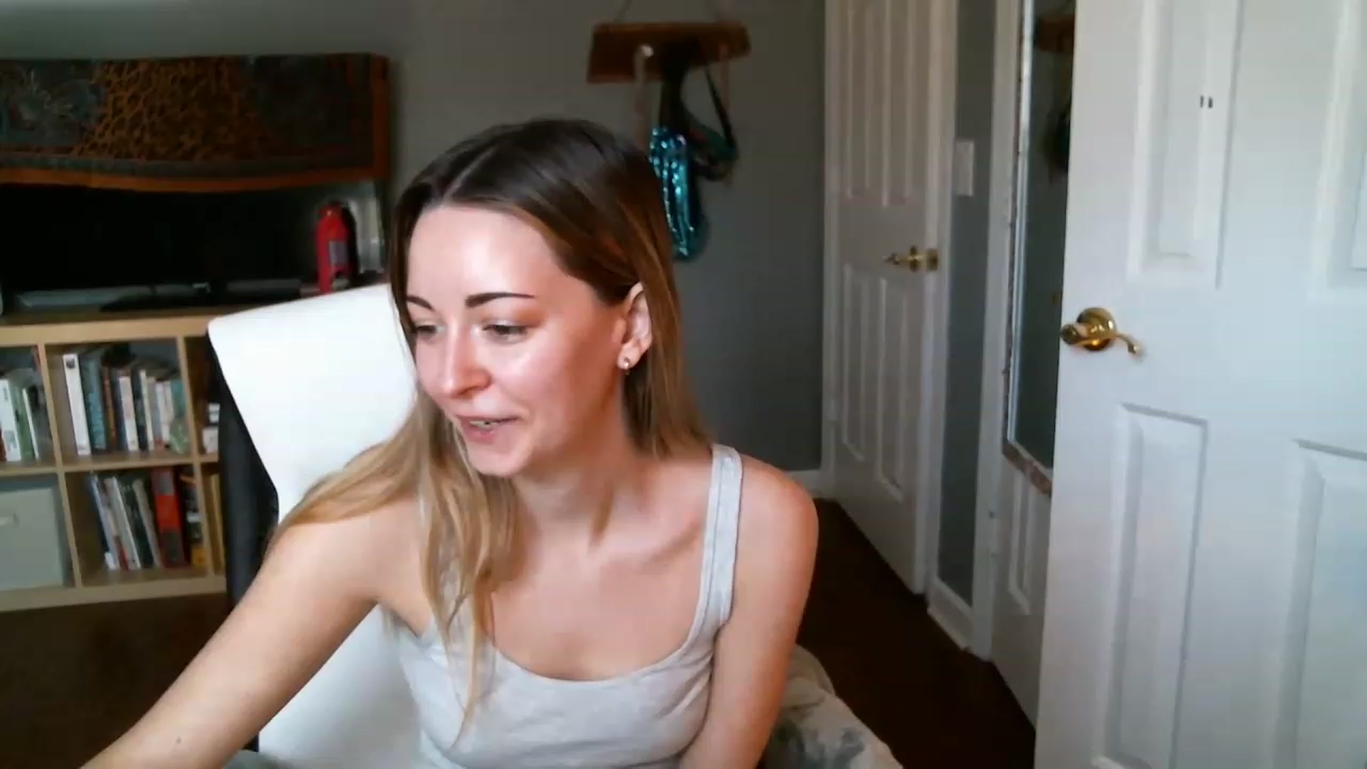 Gallery image thumbnail from JaneRiley_'s myfreecams stream on, 02/28/2023, 19:46 image 4 of 20