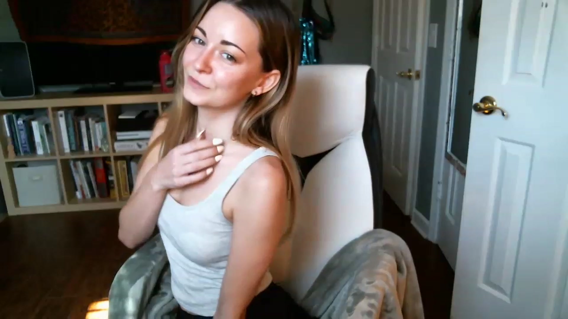 Gallery image thumbnail from JaneRiley_'s myfreecams stream on, 02/28/2023, 19:46 image 15 of 20