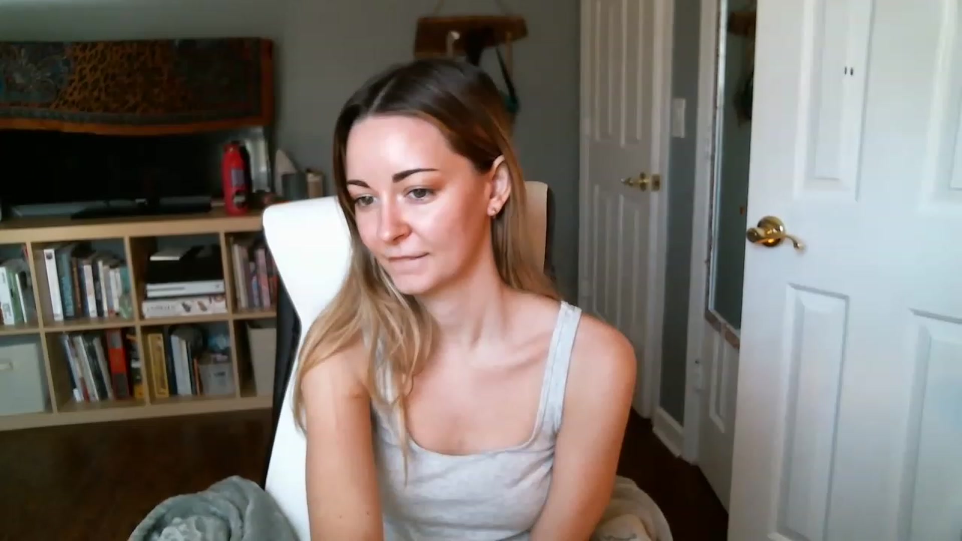 Gallery image thumbnail from JaneRiley_'s myfreecams stream on, 02/28/2023, 19:46 image 3 of 20