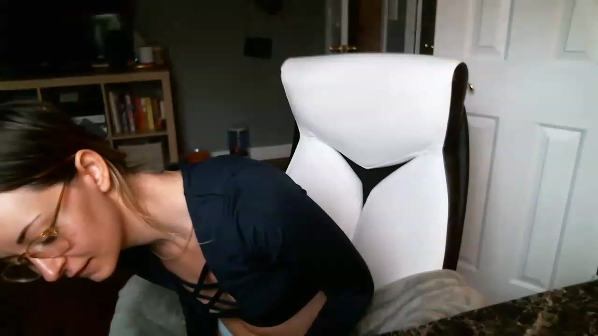 Gallery image thumbnail from JaneRiley_'s myfreecams stream on, 04/07/2023, 17:48 image 9 of 20