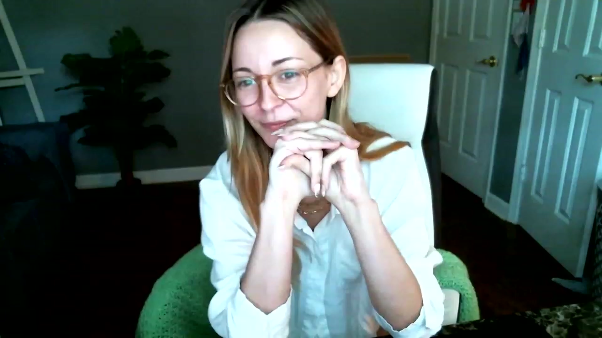 Gallery image thumbnail from JaneRiley_'s myfreecams stream on, 06/22/2023, 18:17 image 11 of 20