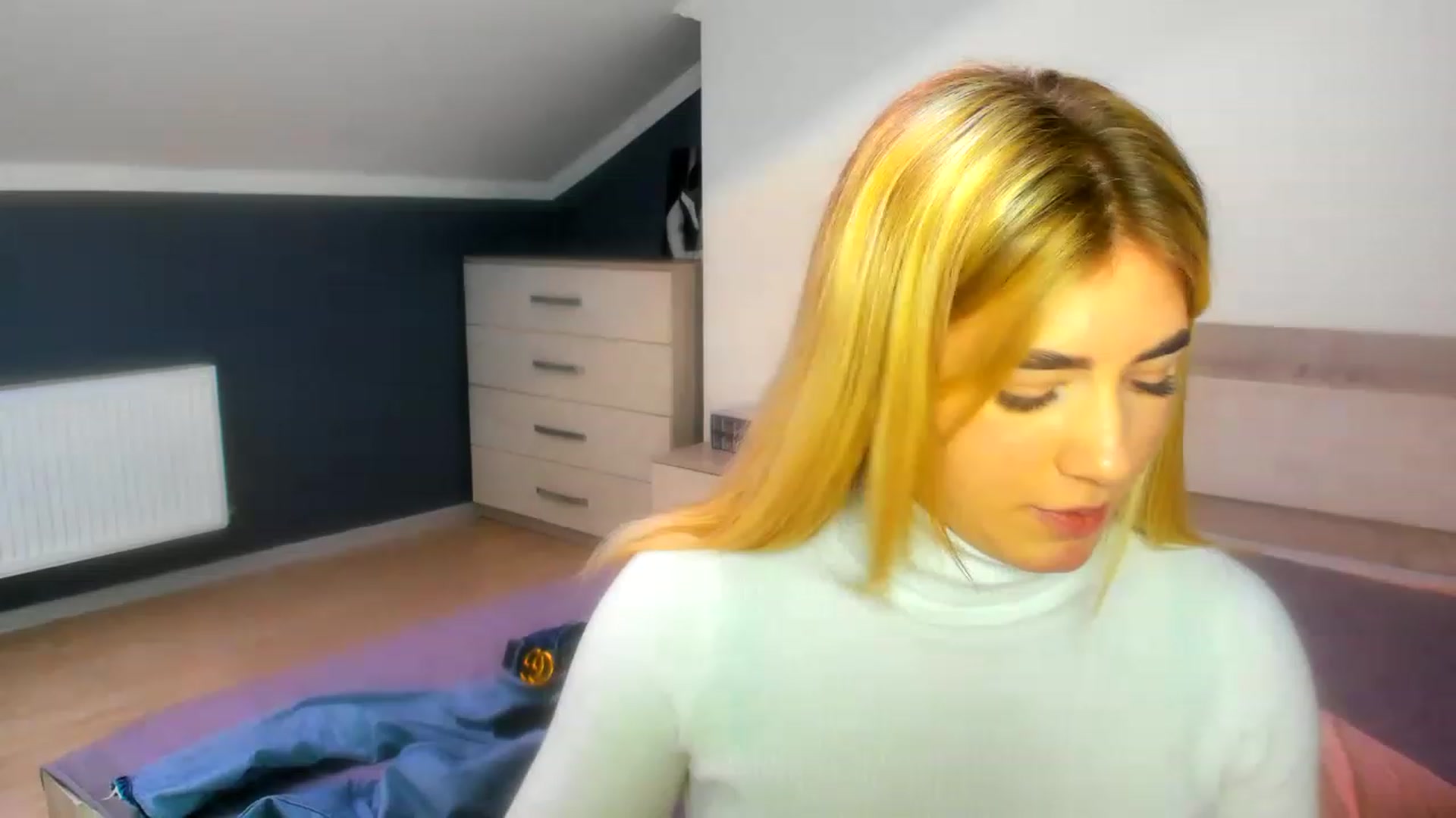 Gallery image thumbnail from Jane_Cooper's myfreecams stream on, 01/02/2023, 10:42 image 18 of 20