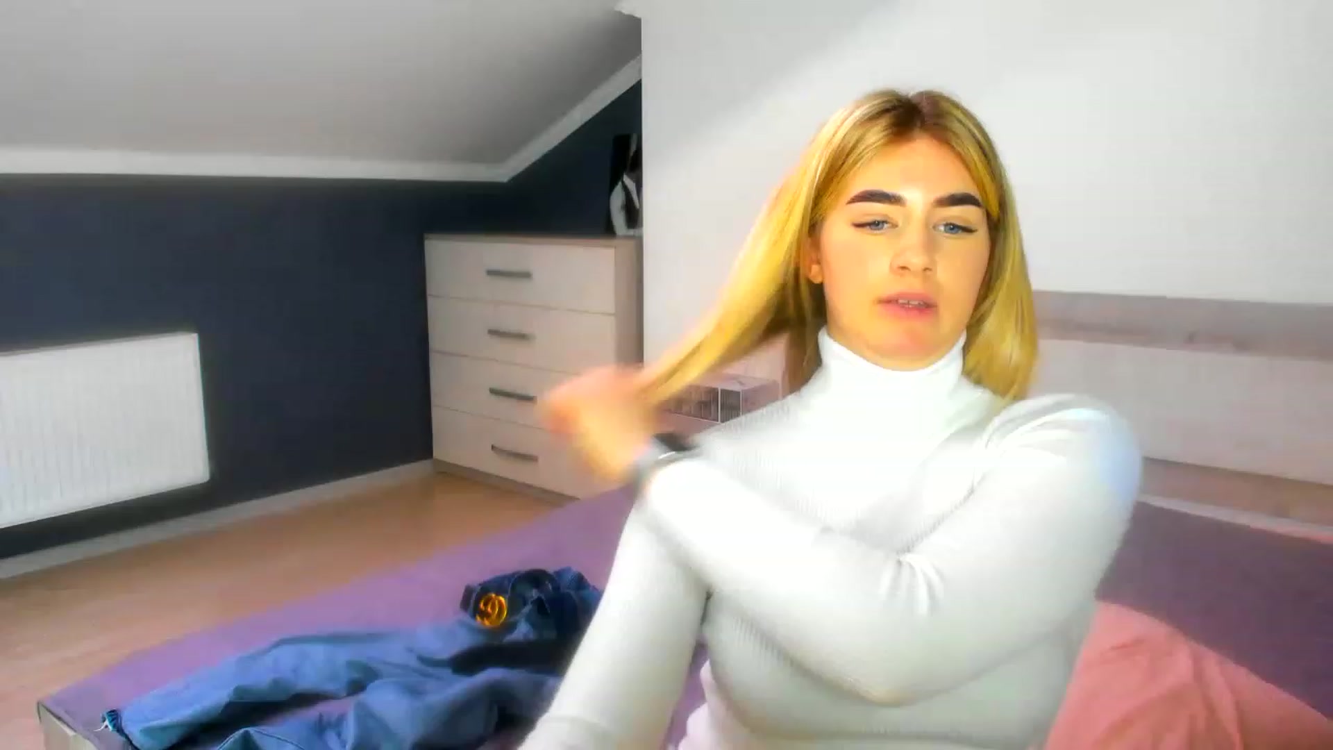Gallery image thumbnail from Jane_Cooper's myfreecams stream on, 01/02/2023, 10:42 image 19 of 20