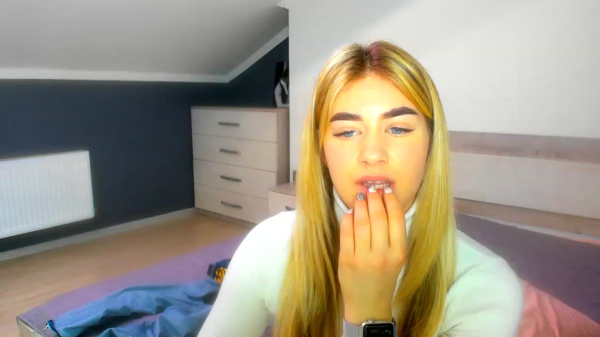 Gallery image thumbnail from Jane_Cooper's myfreecams stream on, 01/02/2023, 10:42 image 16 of 20