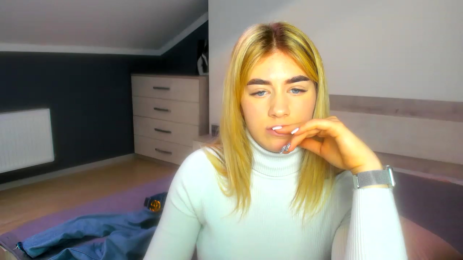 Gallery image thumbnail from Jane_Cooper's myfreecams stream on, 01/02/2023, 10:42 image 1 of 20