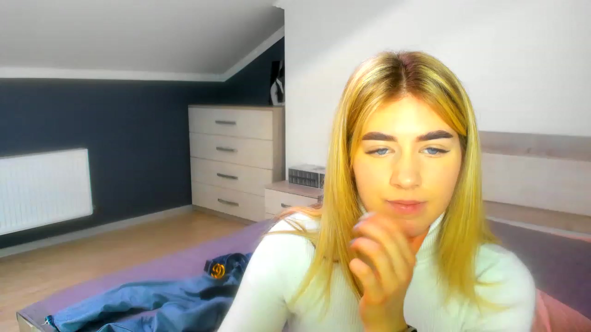 Gallery image thumbnail from Jane_Cooper's myfreecams stream on, 01/02/2023, 10:42 image 15 of 20