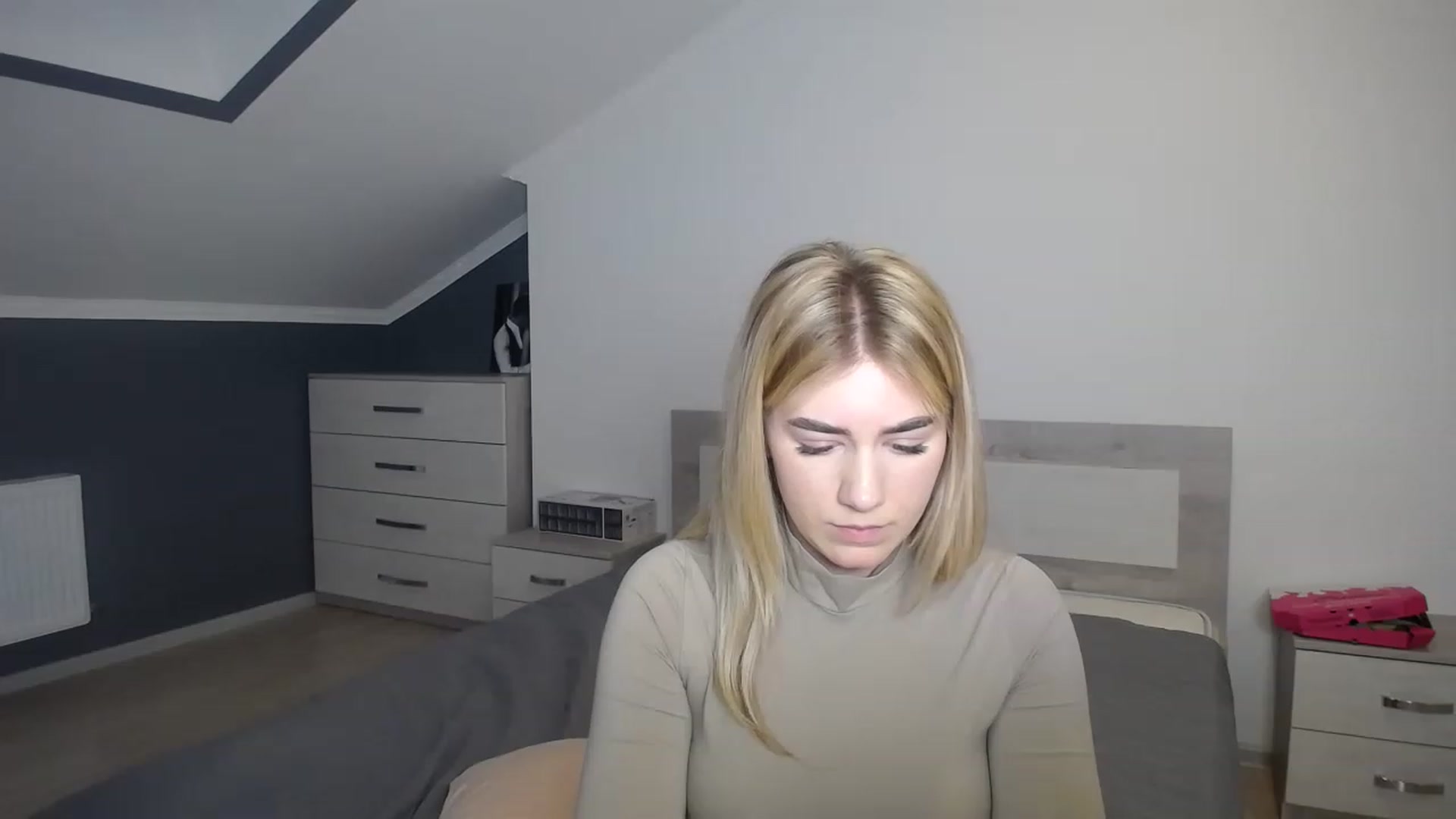 Gallery image thumbnail from Jane_Cooper's myfreecams stream on, 01/03/2023, 15:34 image 12 of 20