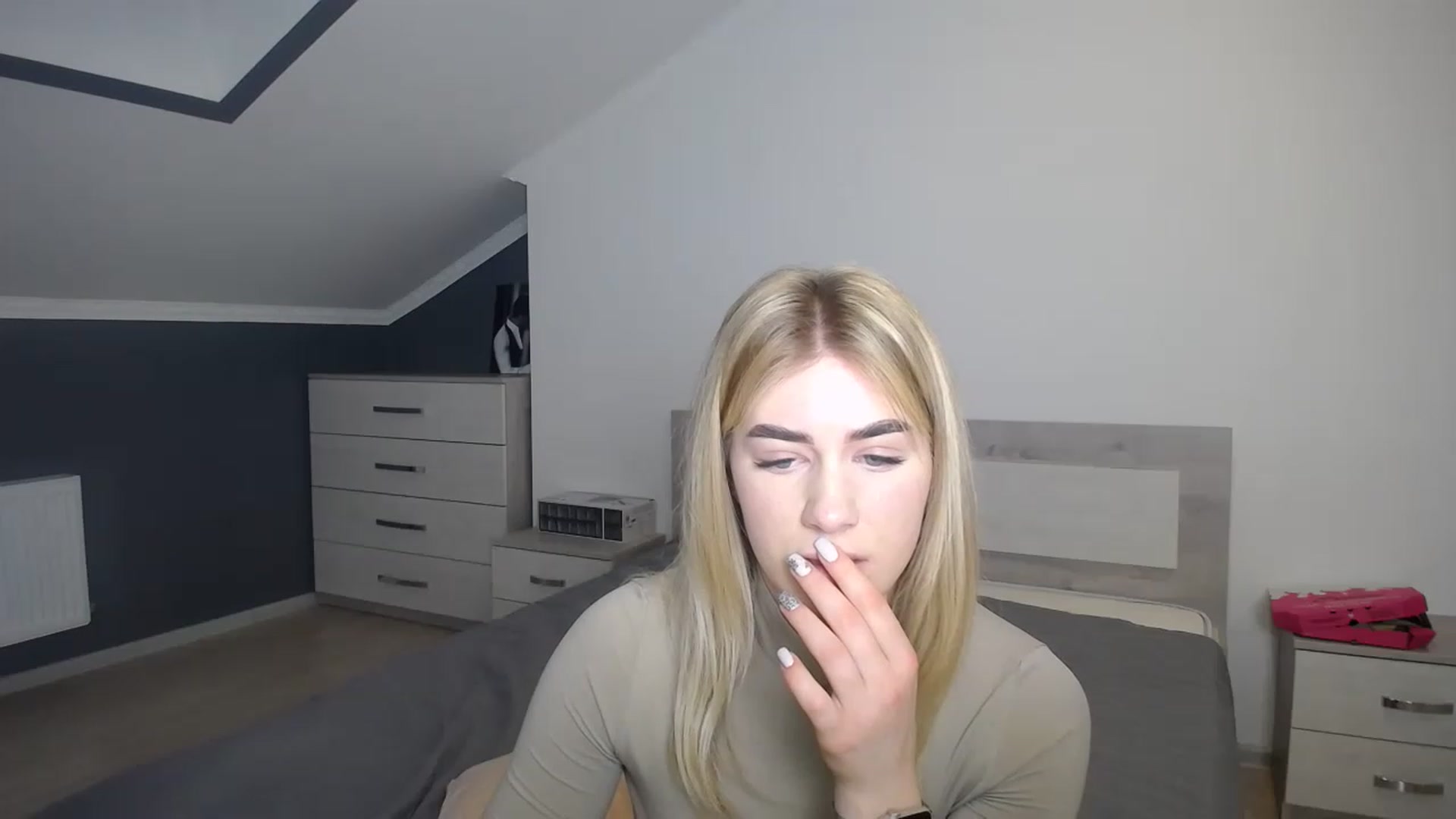 Gallery image thumbnail from Jane_Cooper's myfreecams stream on, 01/03/2023, 15:34 image 18 of 20