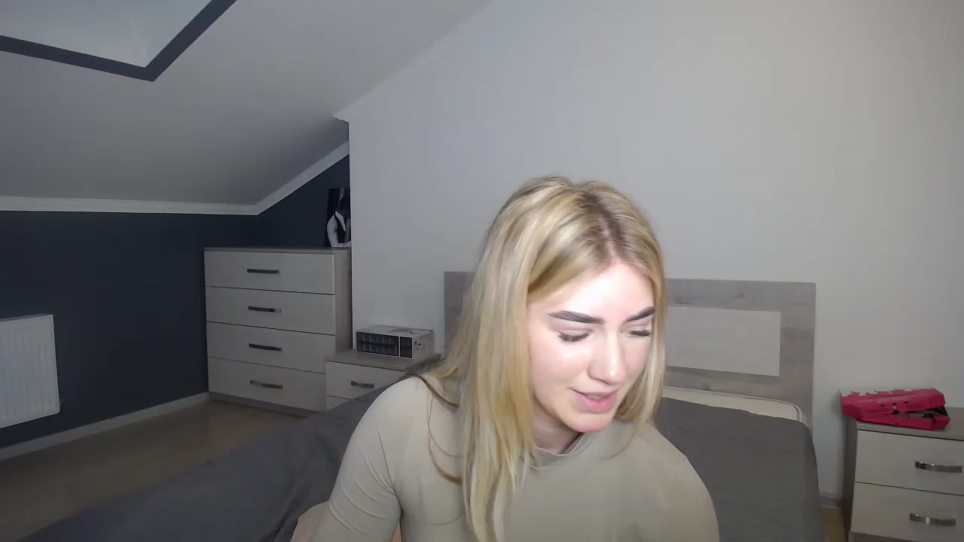 Gallery image thumbnail from Jane_Cooper's myfreecams stream on, 01/03/2023, 15:34 image 8 of 20