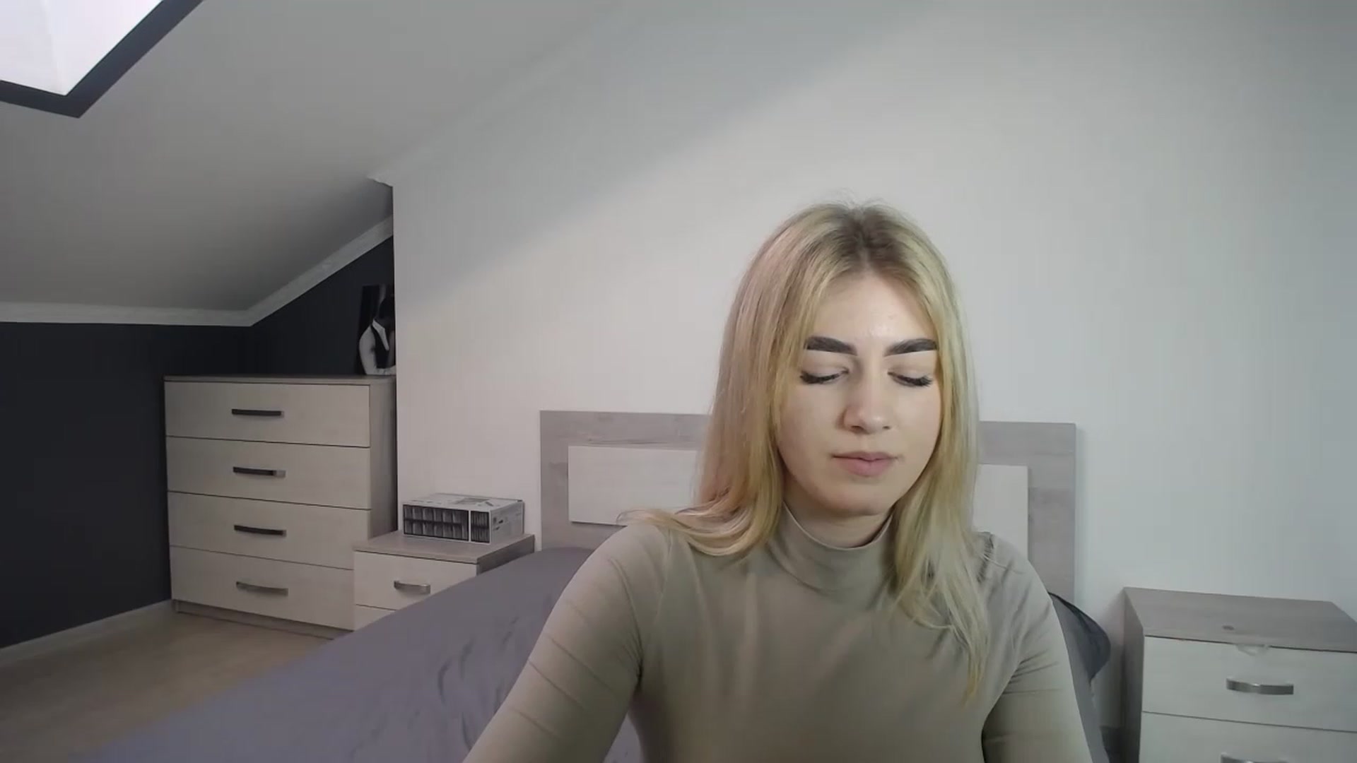 Gallery image thumbnail from Jane_Cooper's myfreecams stream on, 01/04/2023, 08:28 image 12 of 20