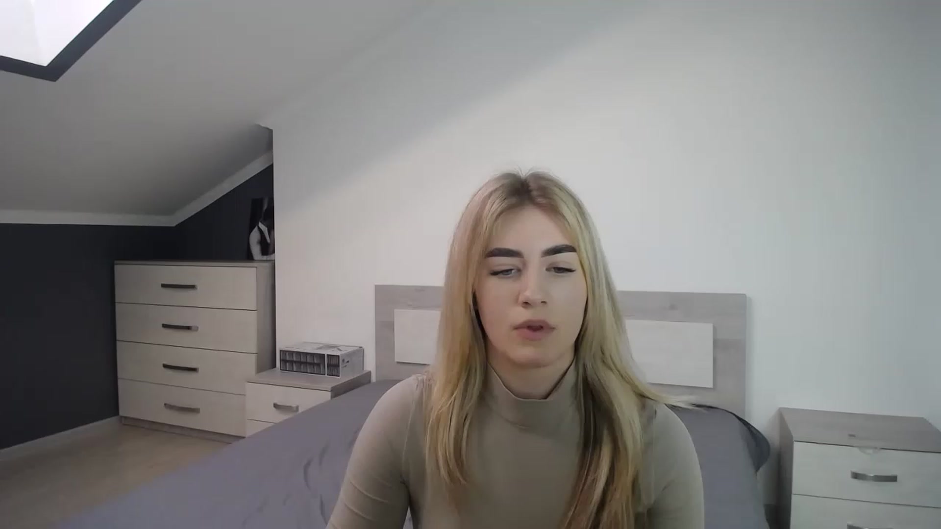 Gallery image thumbnail from Jane_Cooper's myfreecams stream on, 01/04/2023, 08:28 image 16 of 20