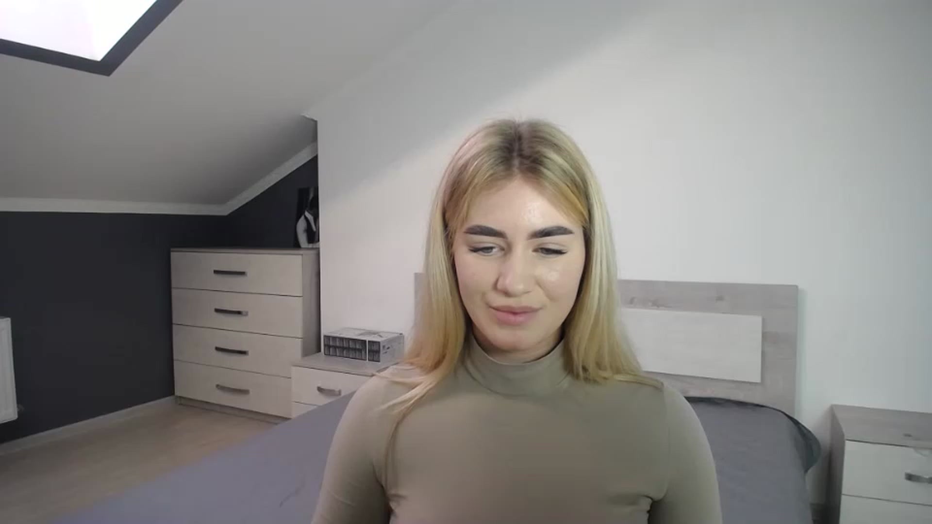 Gallery image thumbnail from Jane_Cooper's myfreecams stream on, 01/04/2023, 10:03 image 7 of 20
