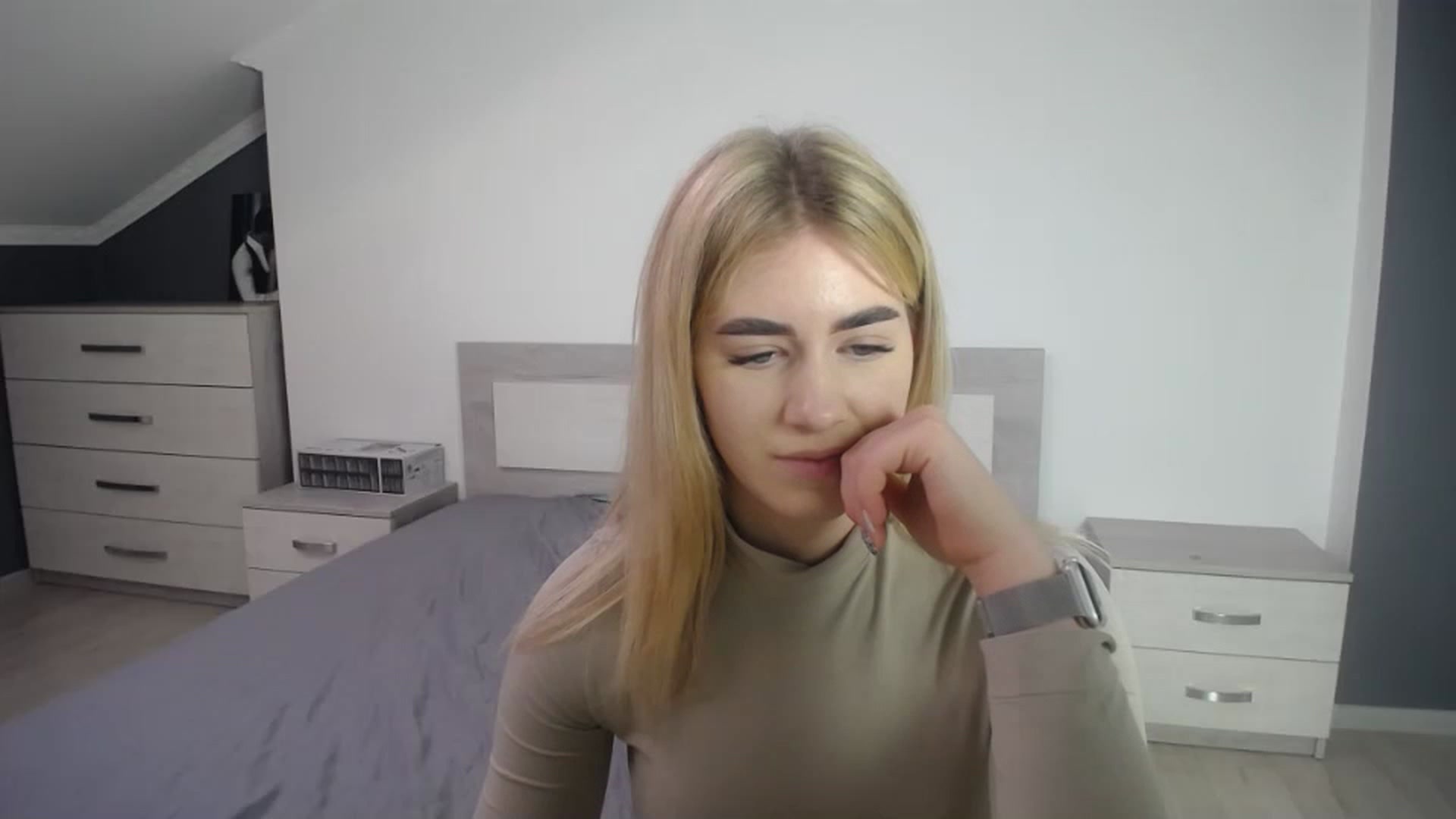 Gallery image thumbnail from Jane_Cooper's myfreecams stream on, 01/04/2023, 12:05 image 4 of 20