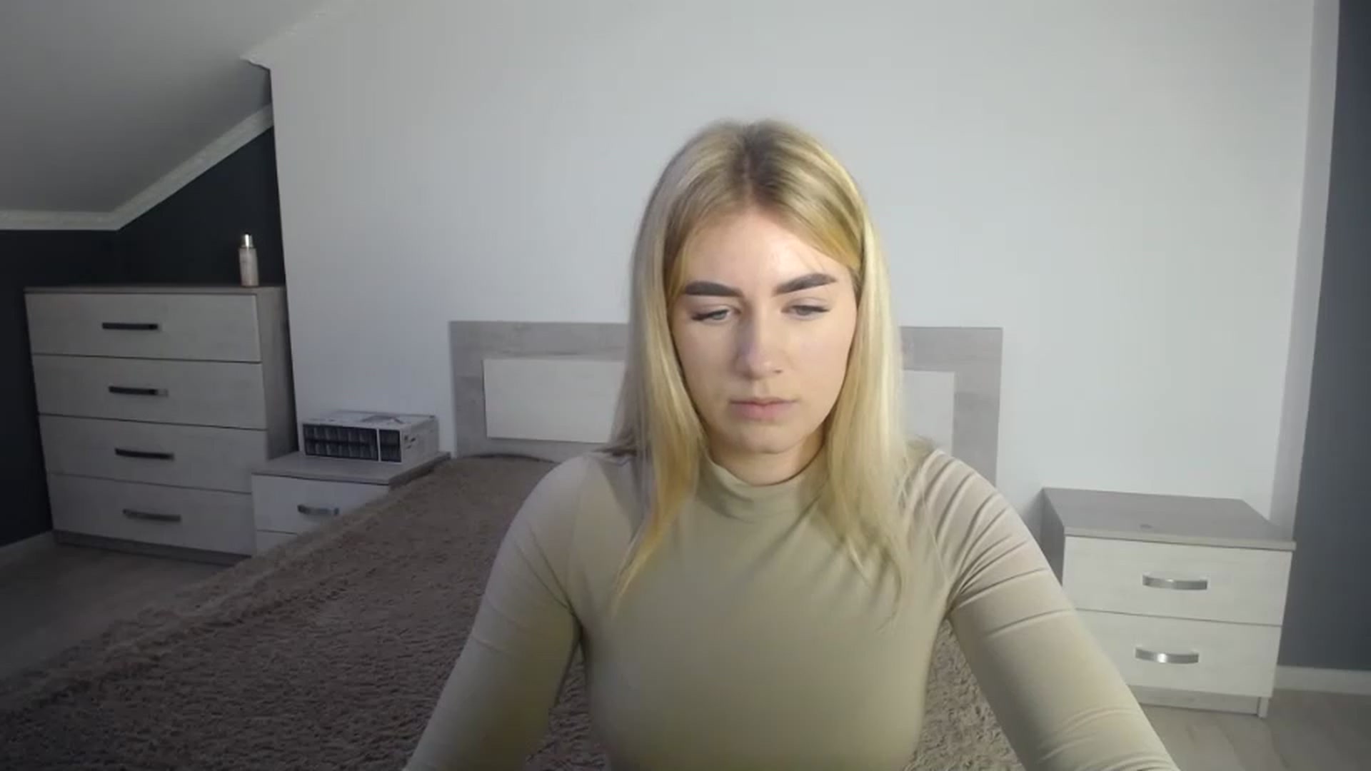 Gallery image thumbnail from Jane_Cooper's myfreecams stream on, 01/04/2023, 12:05 image 17 of 20