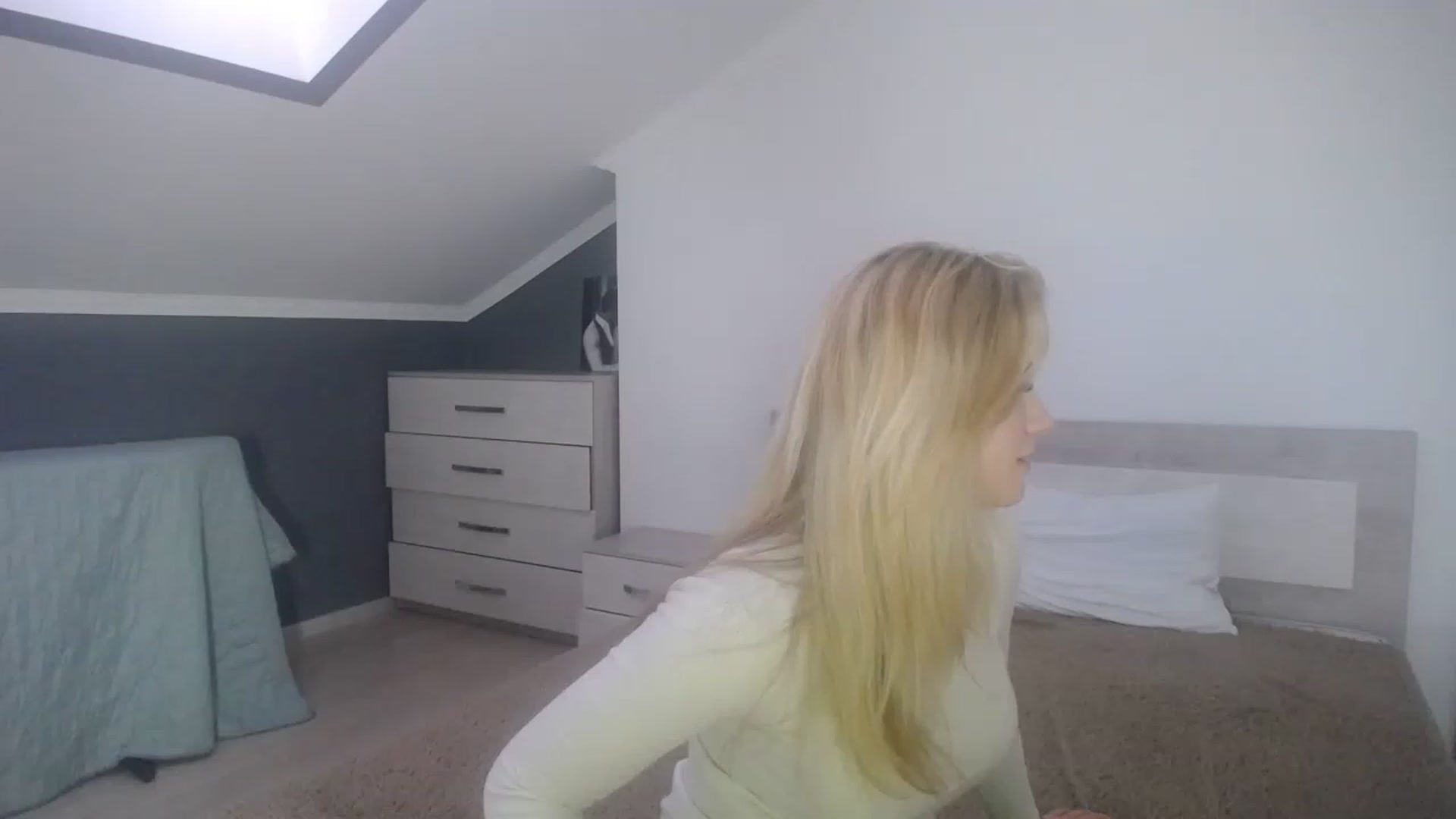 Gallery image thumbnail from Jane_Cooper's myfreecams stream on, 01/06/2023, 08:53 image 16 of 20