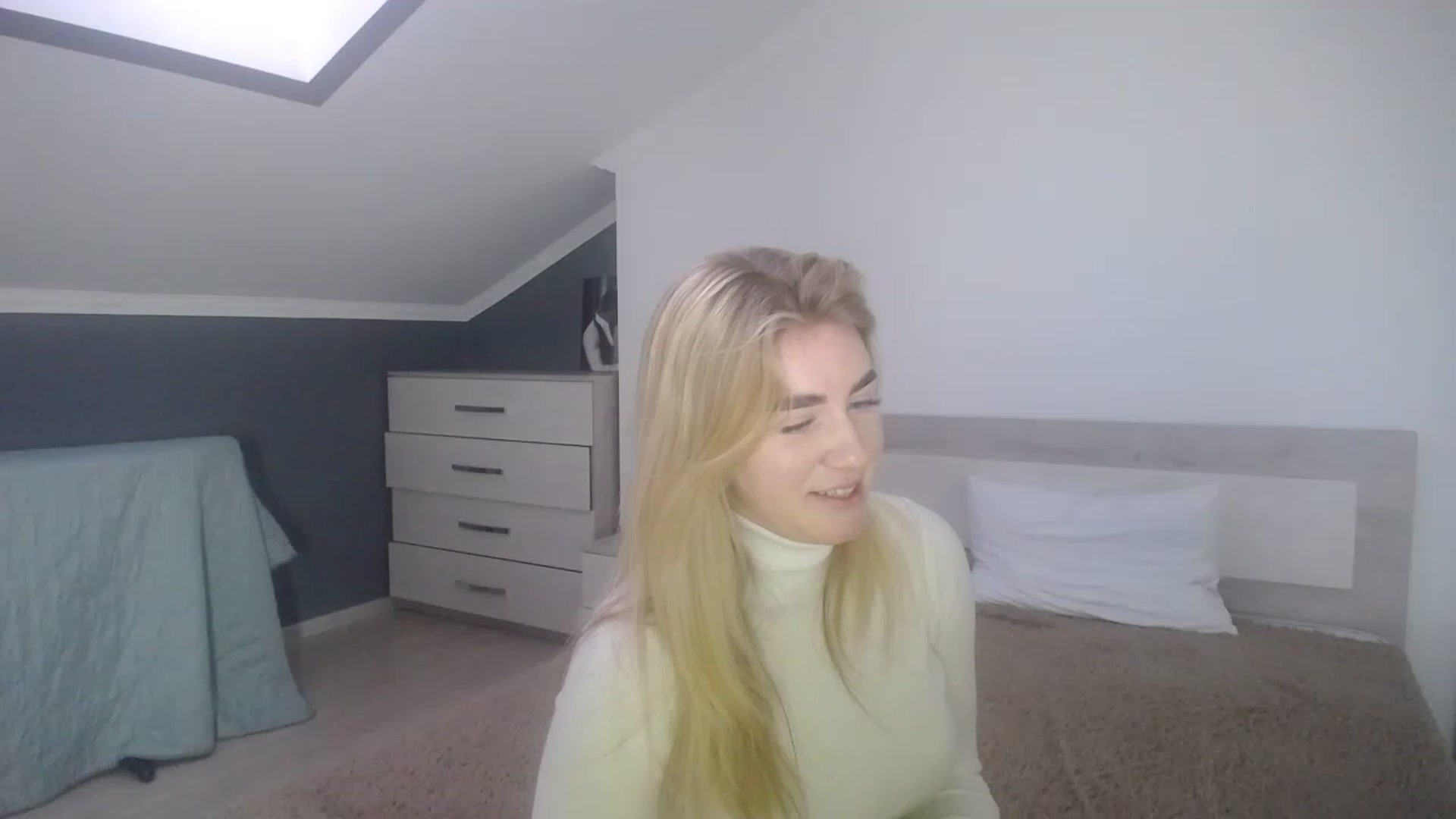 Gallery image thumbnail from Jane_Cooper's myfreecams stream on, 01/06/2023, 08:53 image 17 of 20