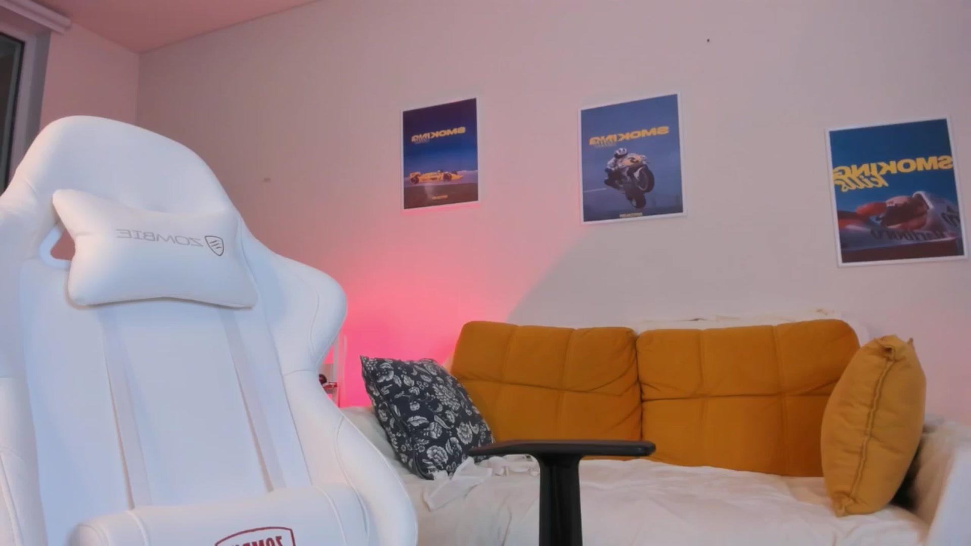 Gallery image thumbnail from Jane_Everly's myfreecams stream on, 08/24/2025, 09:26 image 10 of 20